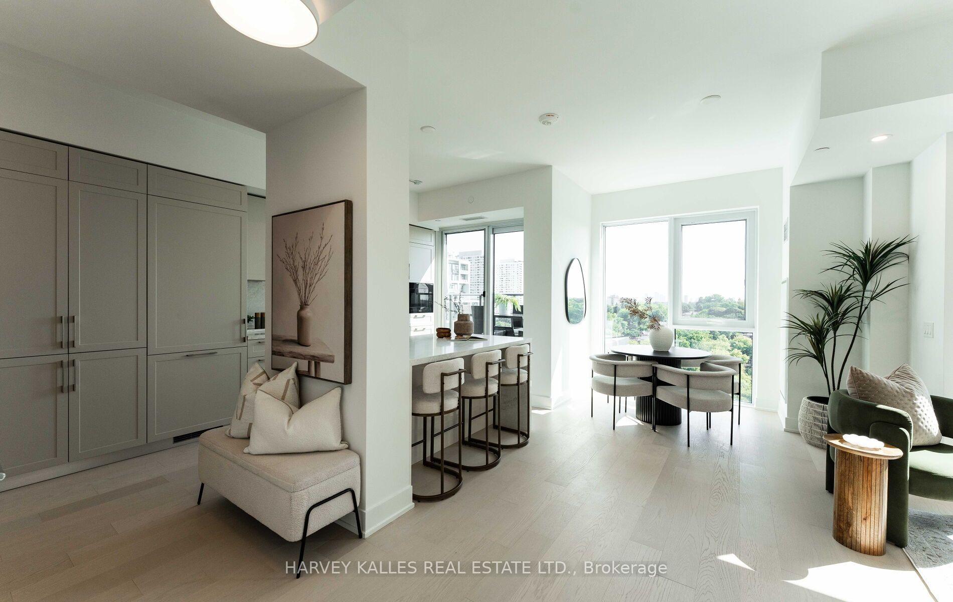 8 Manor Road W LPH2, Toronto Unit: LPH2