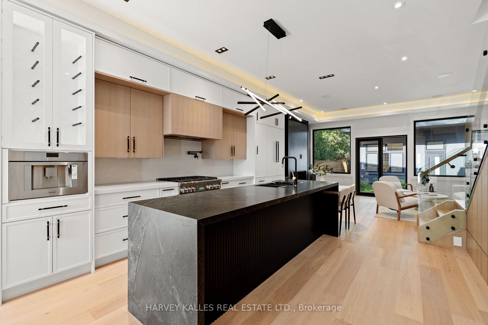 199 Arlington Avenue, Toronto