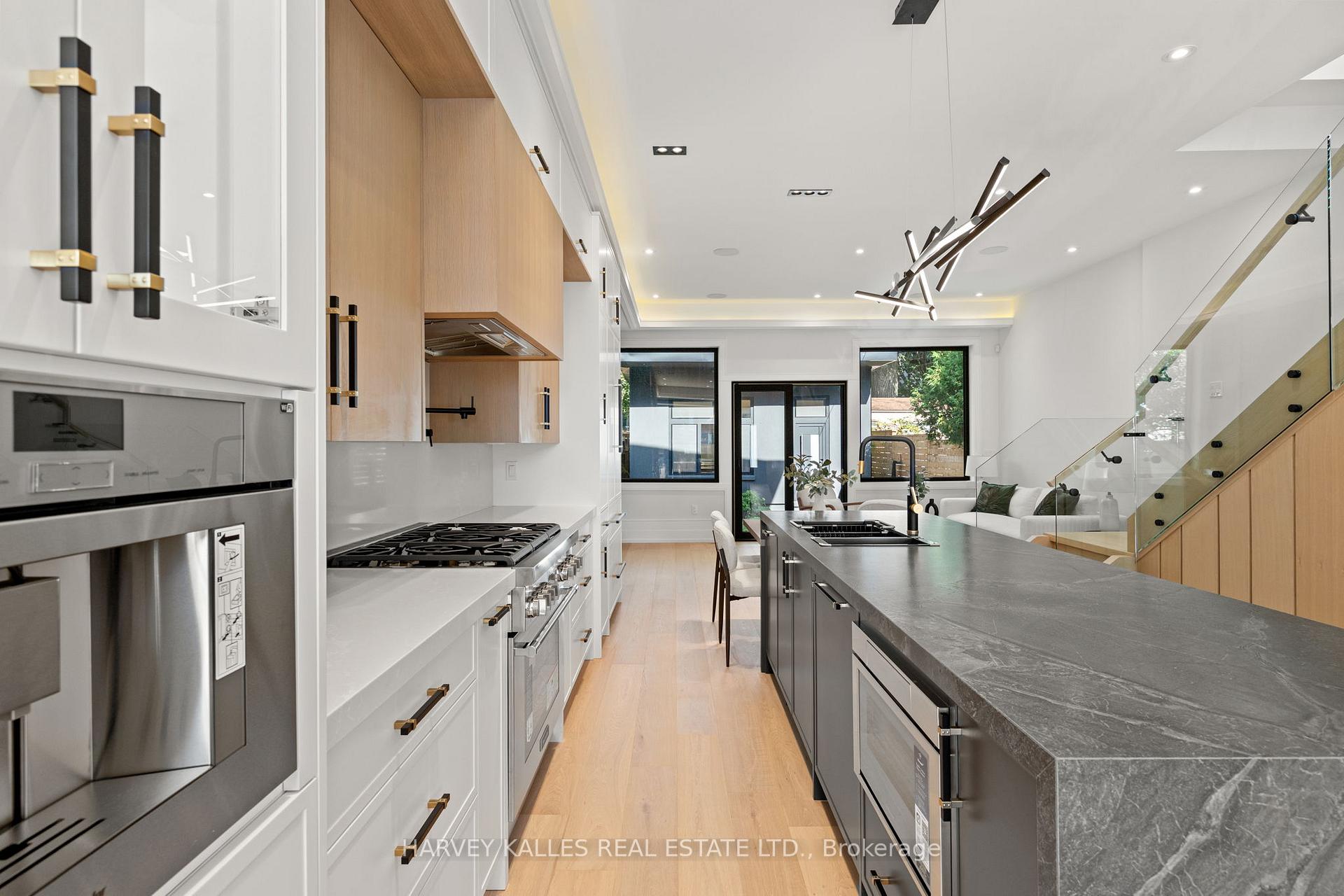 199 Arlington Avenue, Toronto