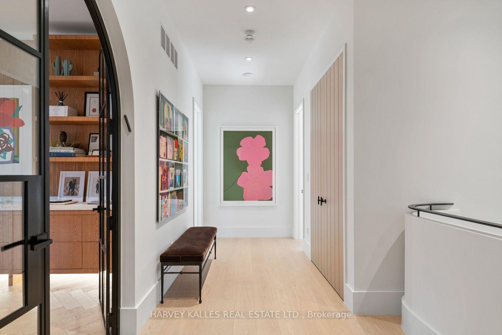 424 Lytton Boulevard, Toronto