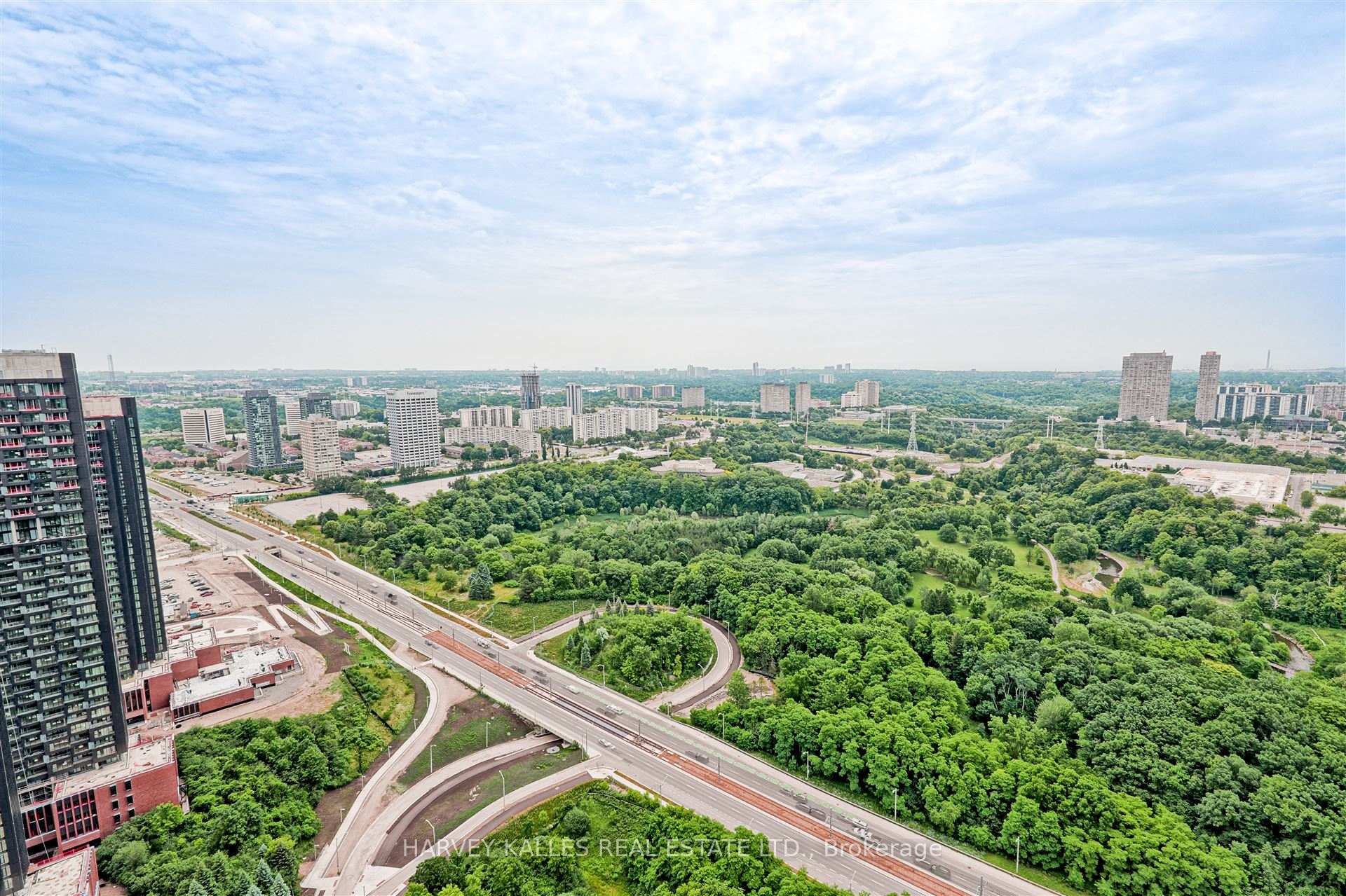 30 Inn The Park Drive 4209, Toronto Unit: 4209