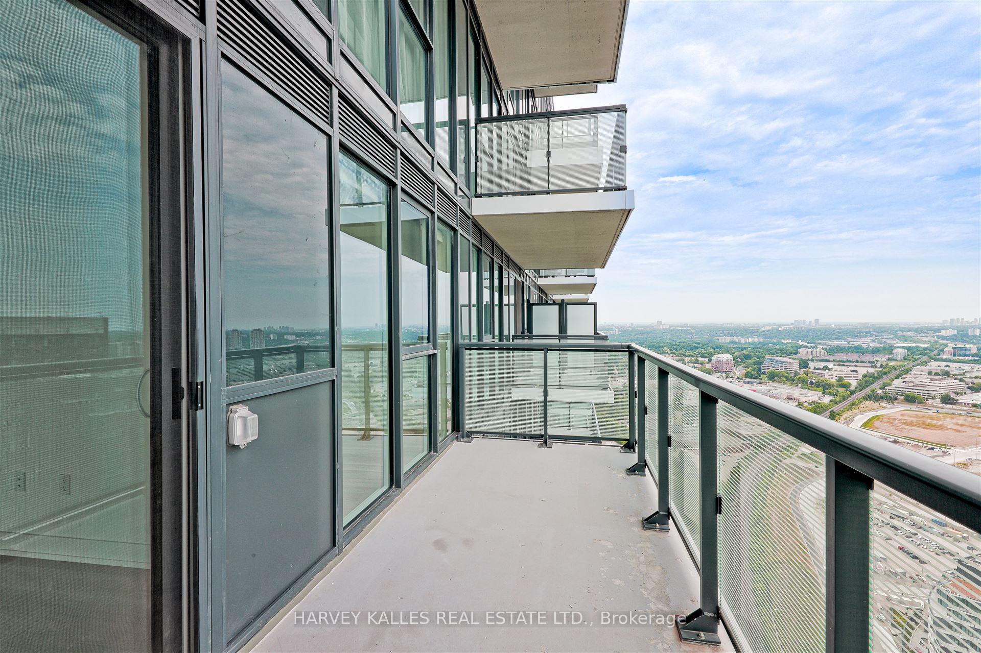 30 Inn The Park Drive 4209, Toronto Unit: 4209