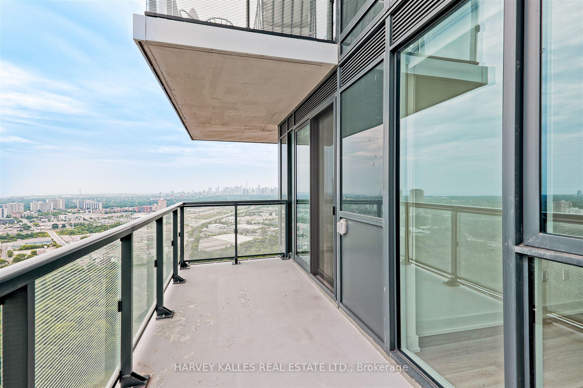 30 Inn The Park Drive 4209, Toronto Unit: 4209