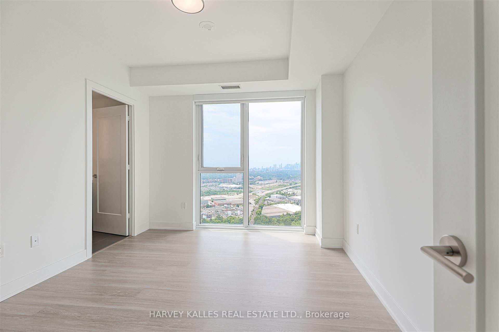 30 Inn The Park Drive 4209, Toronto Unit: 4209
