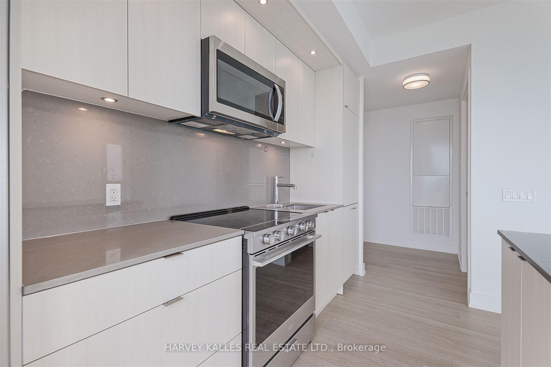 30 Inn The Park Drive 4209, Toronto Unit: 4209