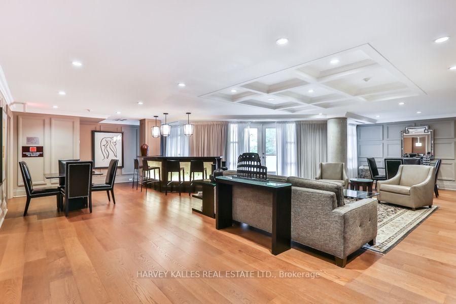 1717 Avenue Road 420, Toronto Unit: 420