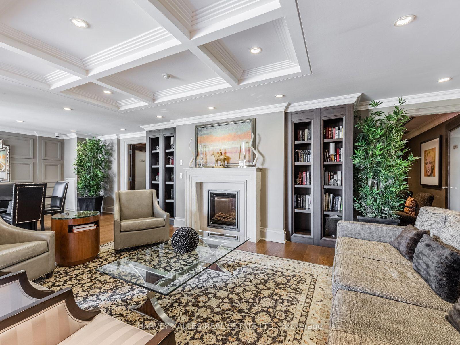 1717 Avenue Road 420, Toronto Unit: 420