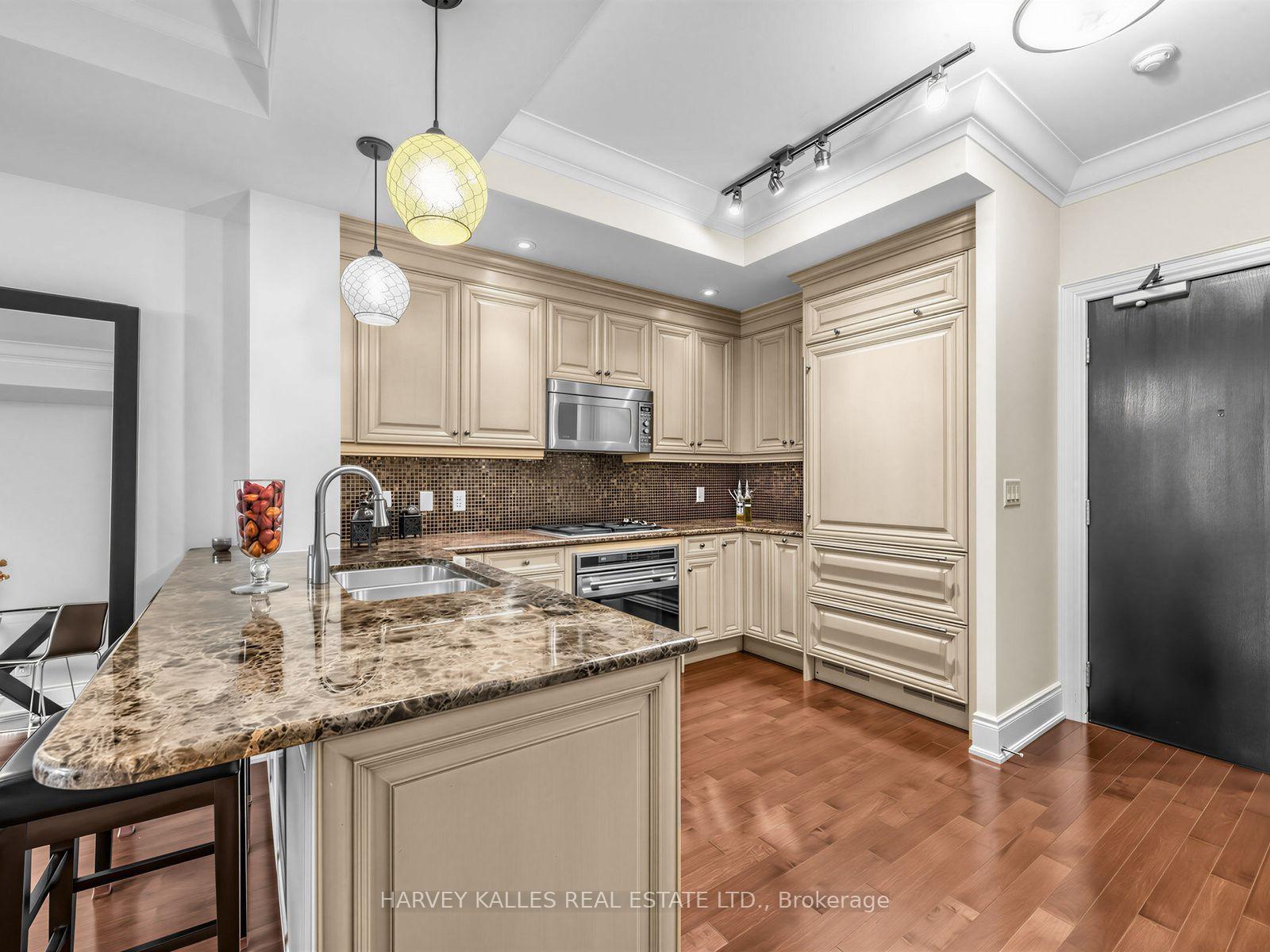 1717 Avenue Road 420, Toronto Unit: 420