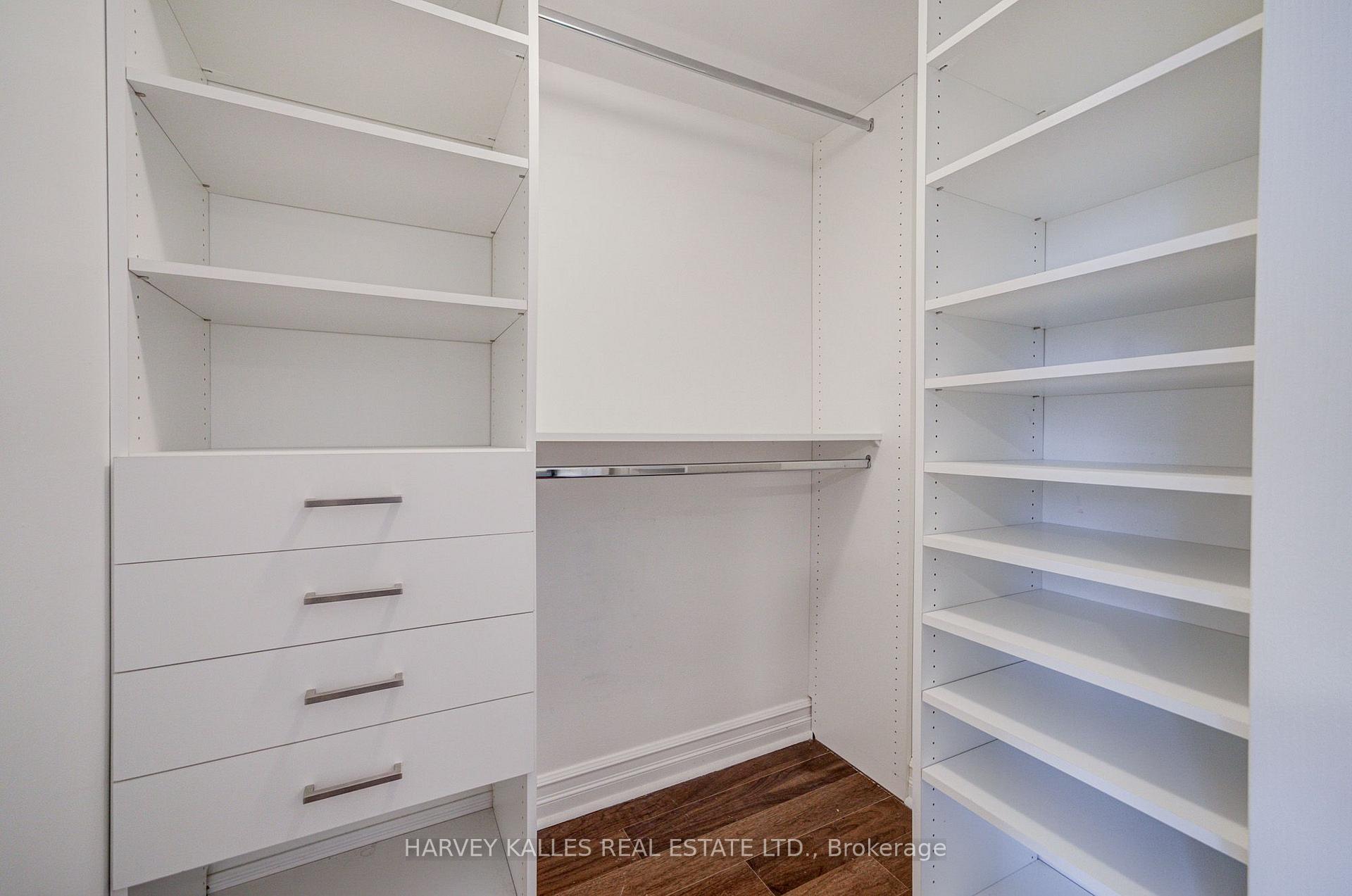 5 Rosehill Avenue 910, Toronto Unit: 910