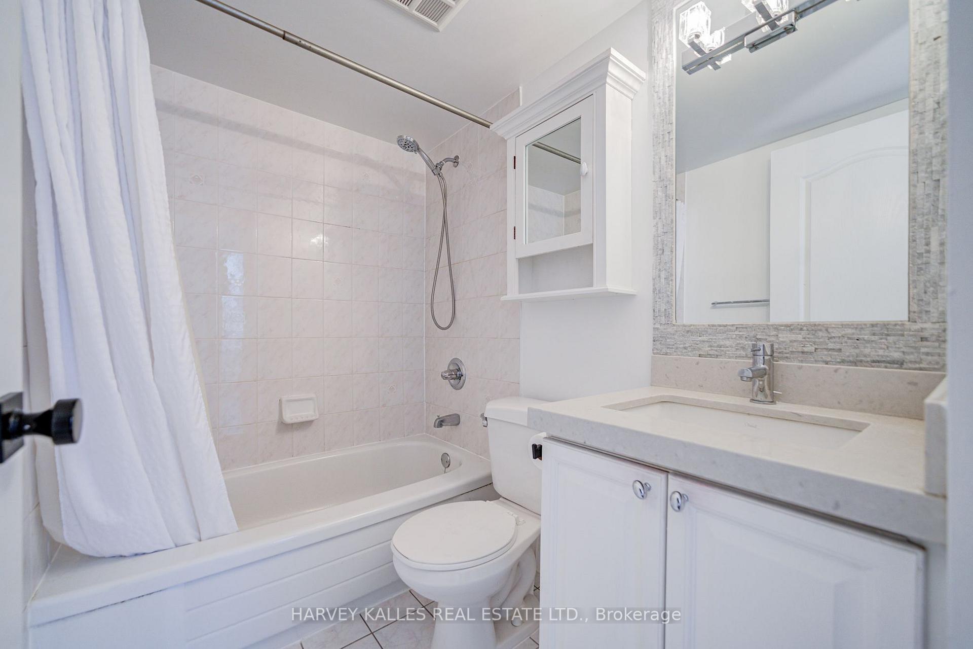 5 Rosehill Avenue 910, Toronto Unit: 910
