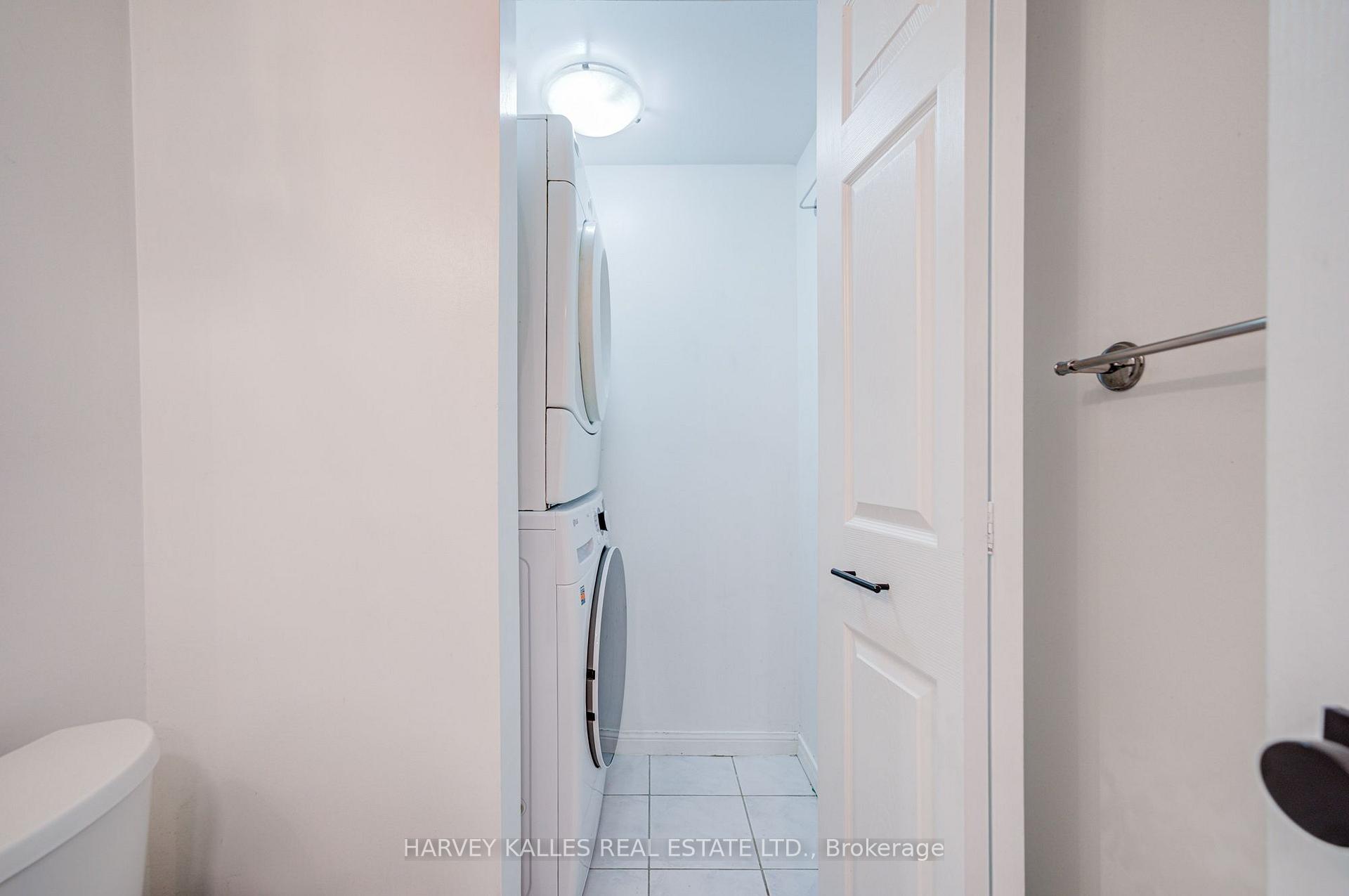 5 Rosehill Avenue 910, Toronto Unit: 910