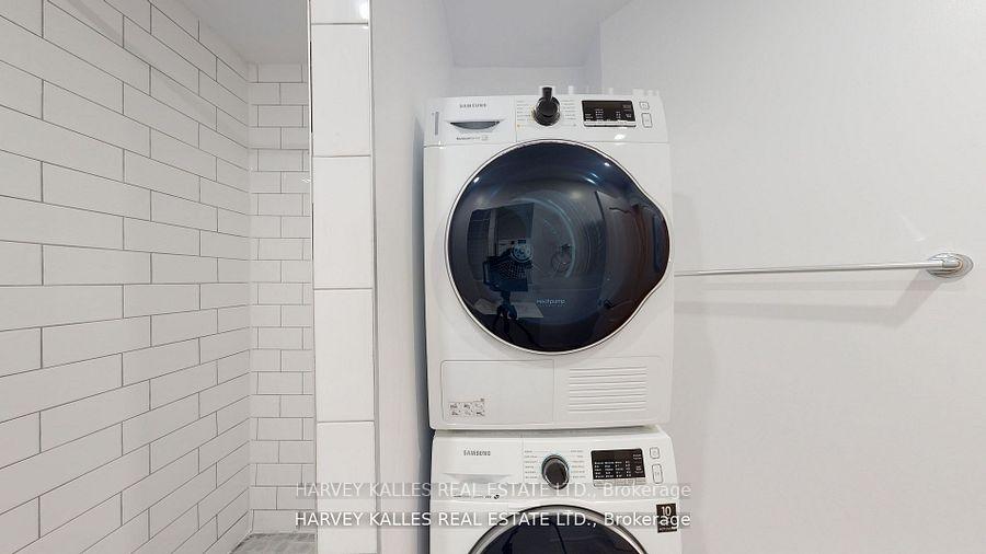 1065 Bathurst Street 6, Toronto Unit: 6