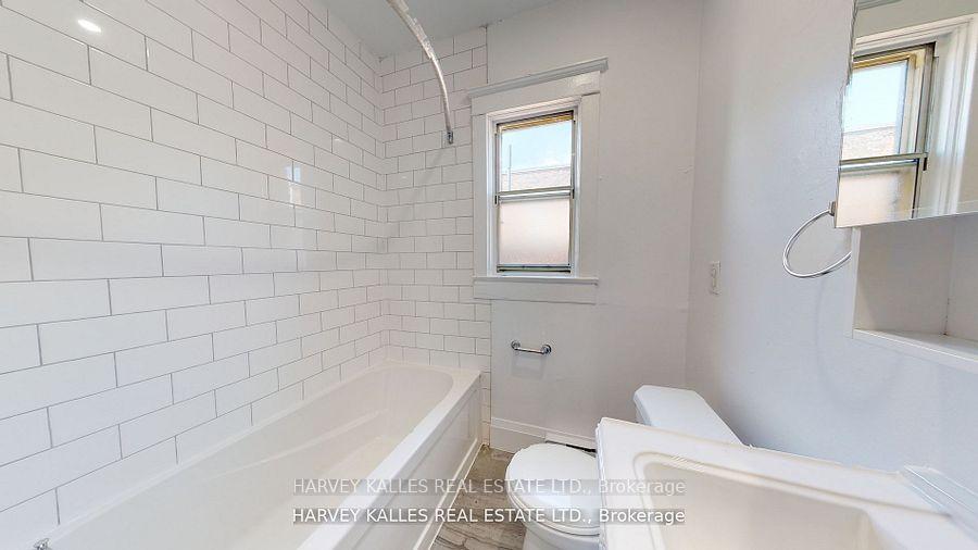 1065 Bathurst Street 6, Toronto Unit: 6