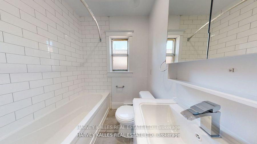 1065 Bathurst Street 6, Toronto Unit: 6