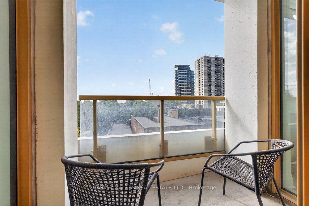151 Avenue Road, Toronto
