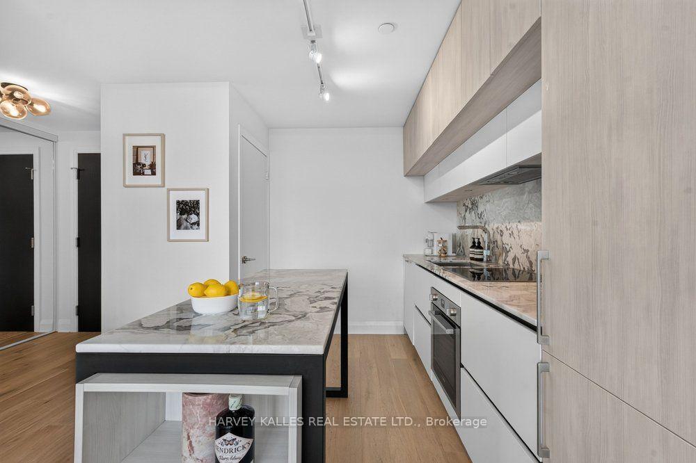 151 Avenue Road, Toronto