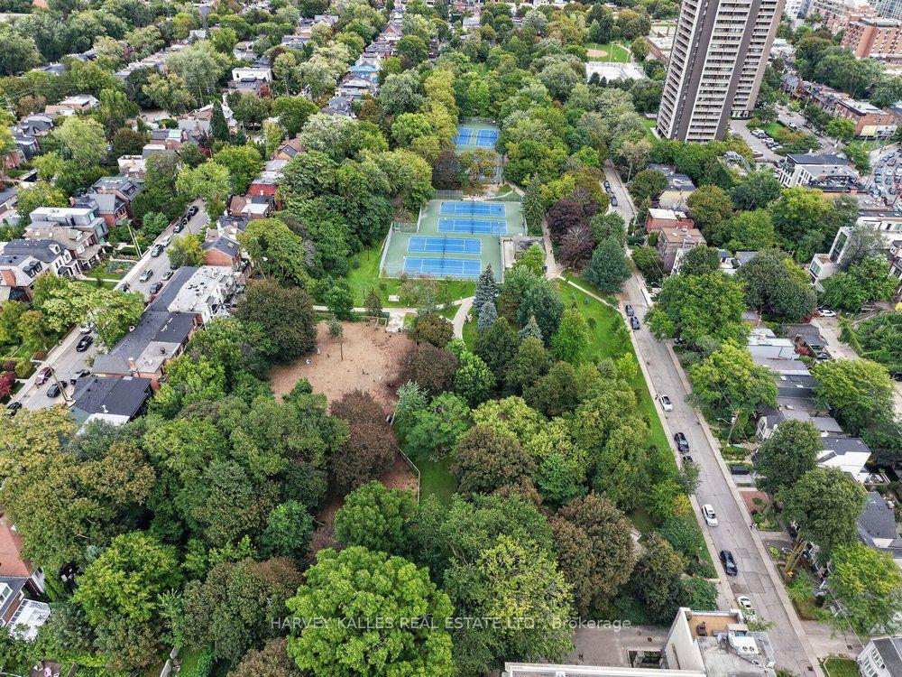 151 Avenue Road, Toronto