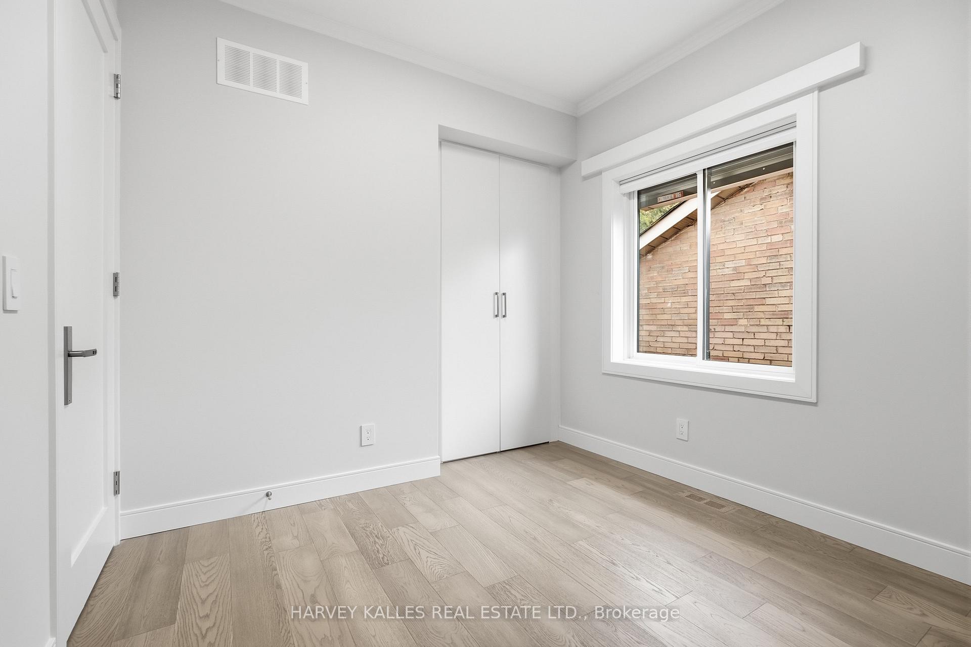 194 Sheldrake Boulevard, Toronto