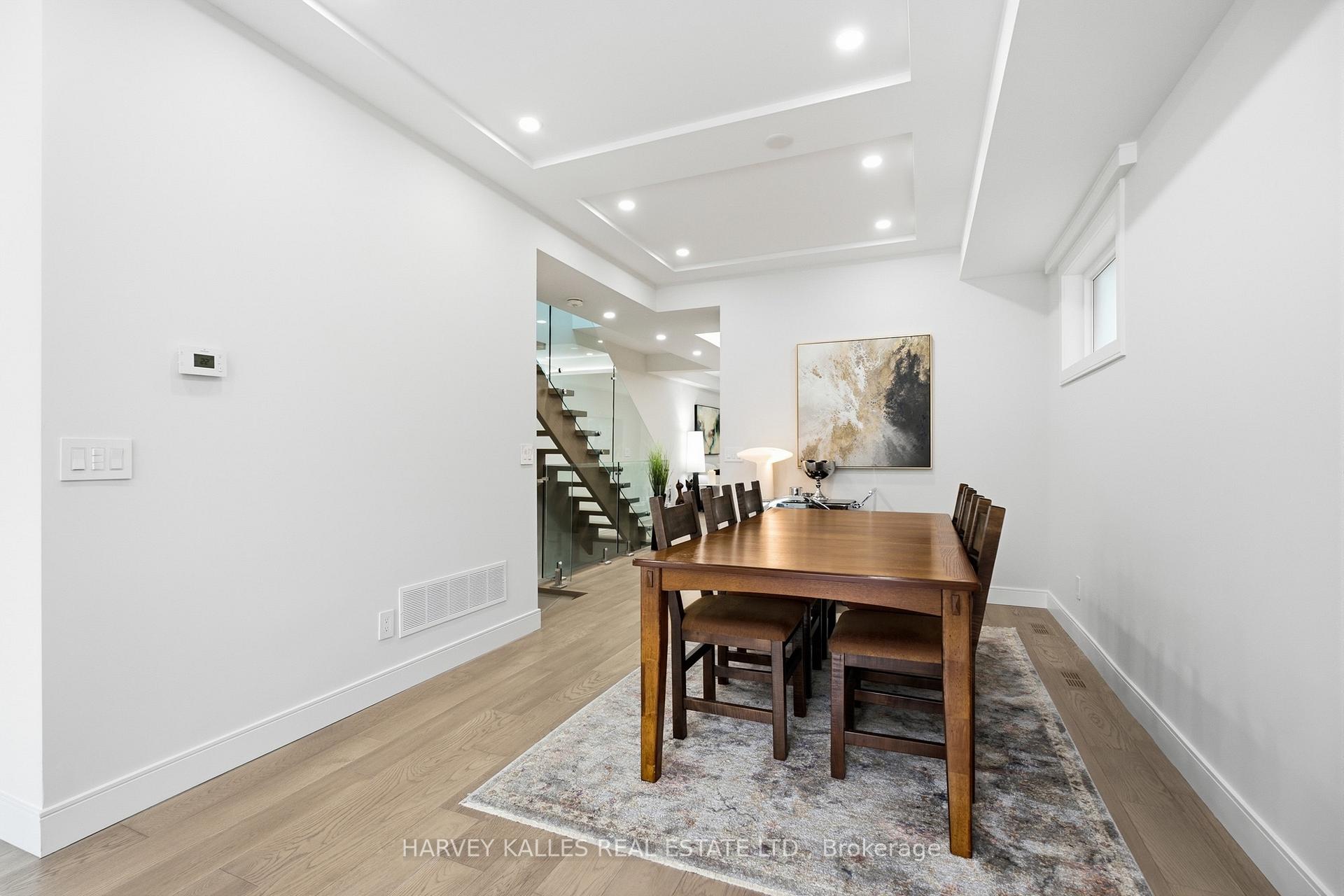 194 Sheldrake Boulevard, Toronto