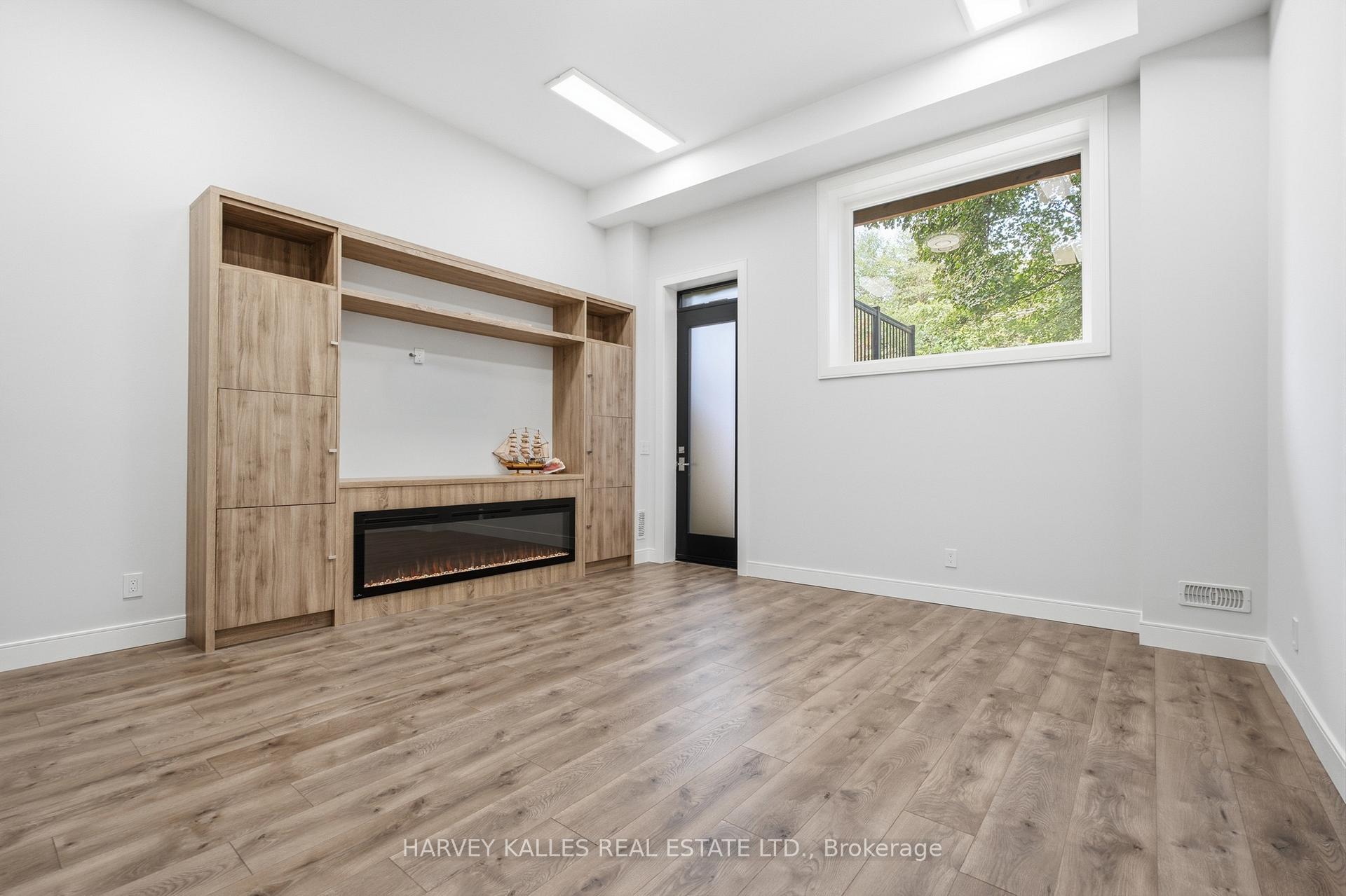 194 Sheldrake Boulevard, Toronto