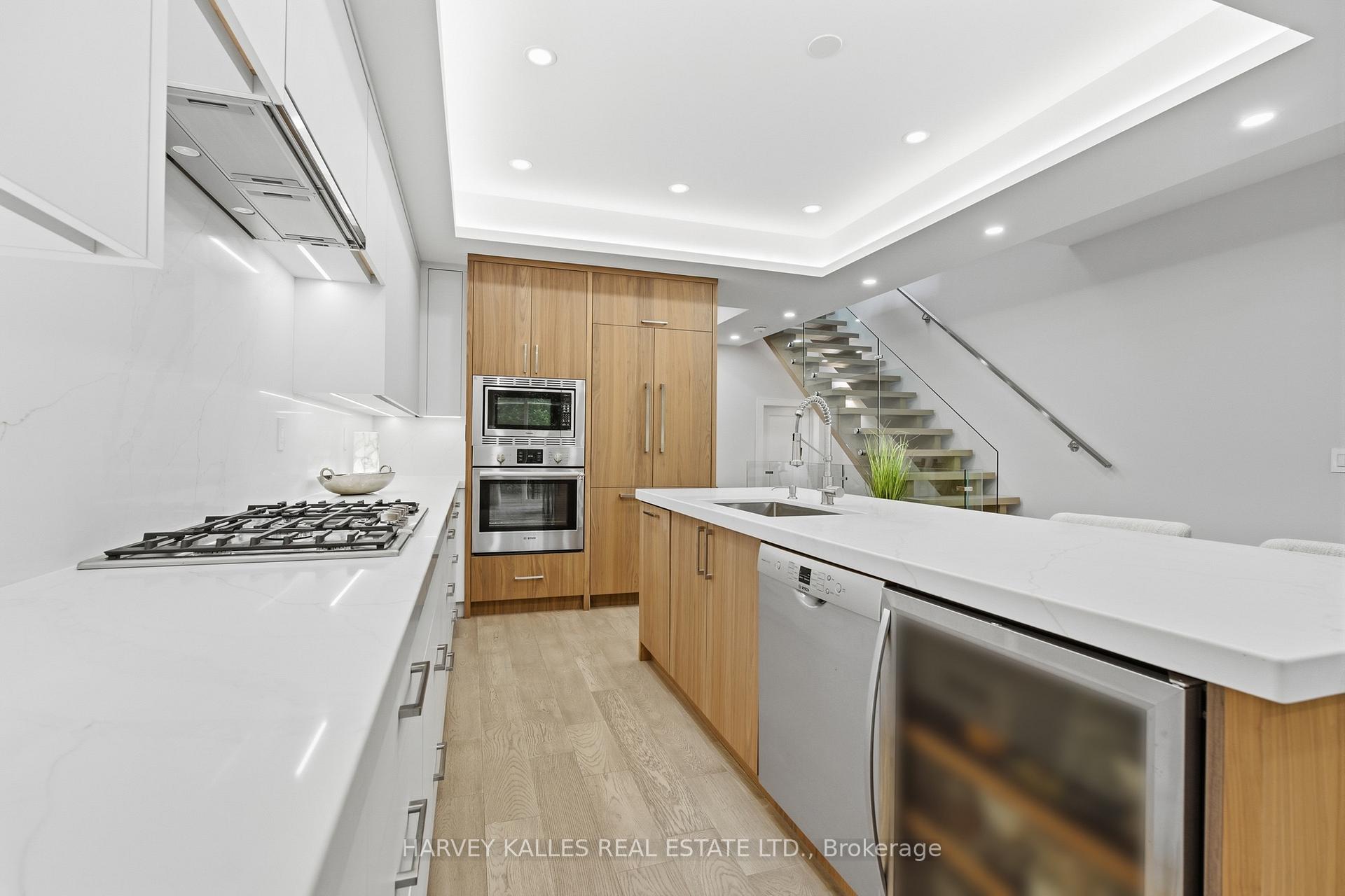 194 Sheldrake Boulevard, Toronto