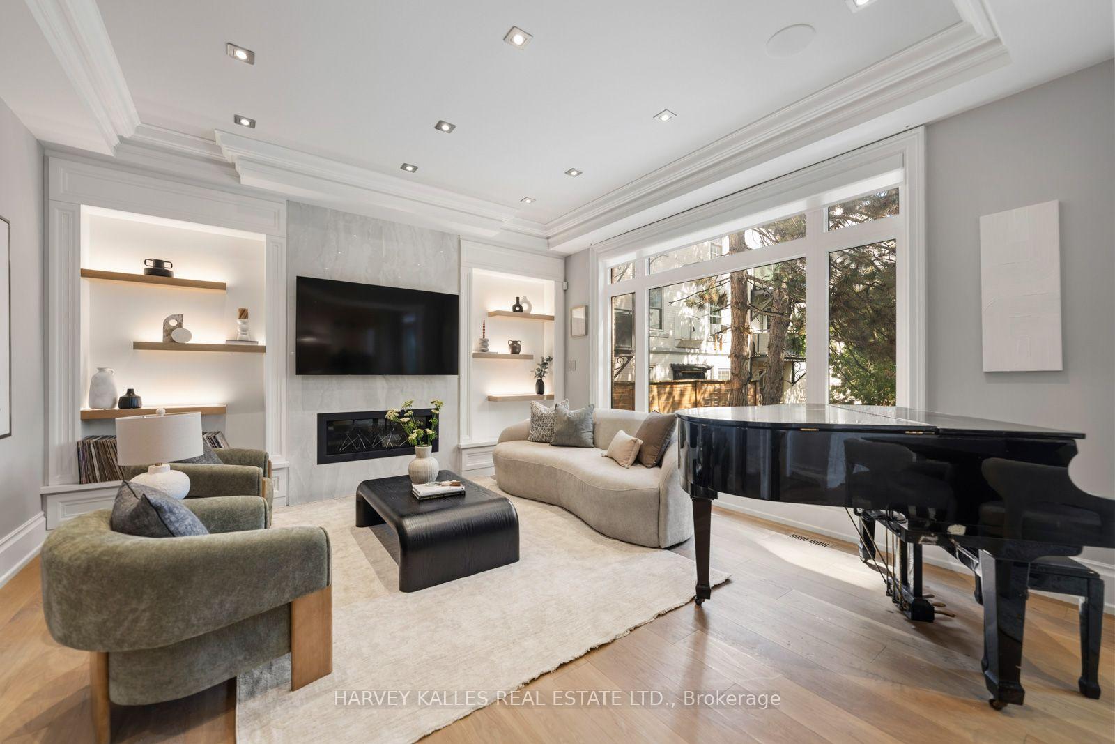 523 Vesta Drive, Toronto