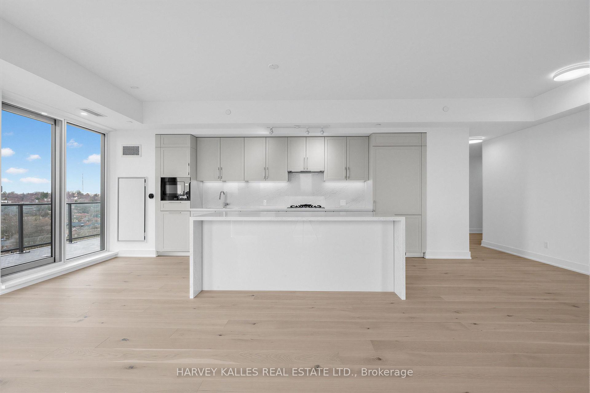 8 Manor Road W LPH4, Toronto Unit: LPH4