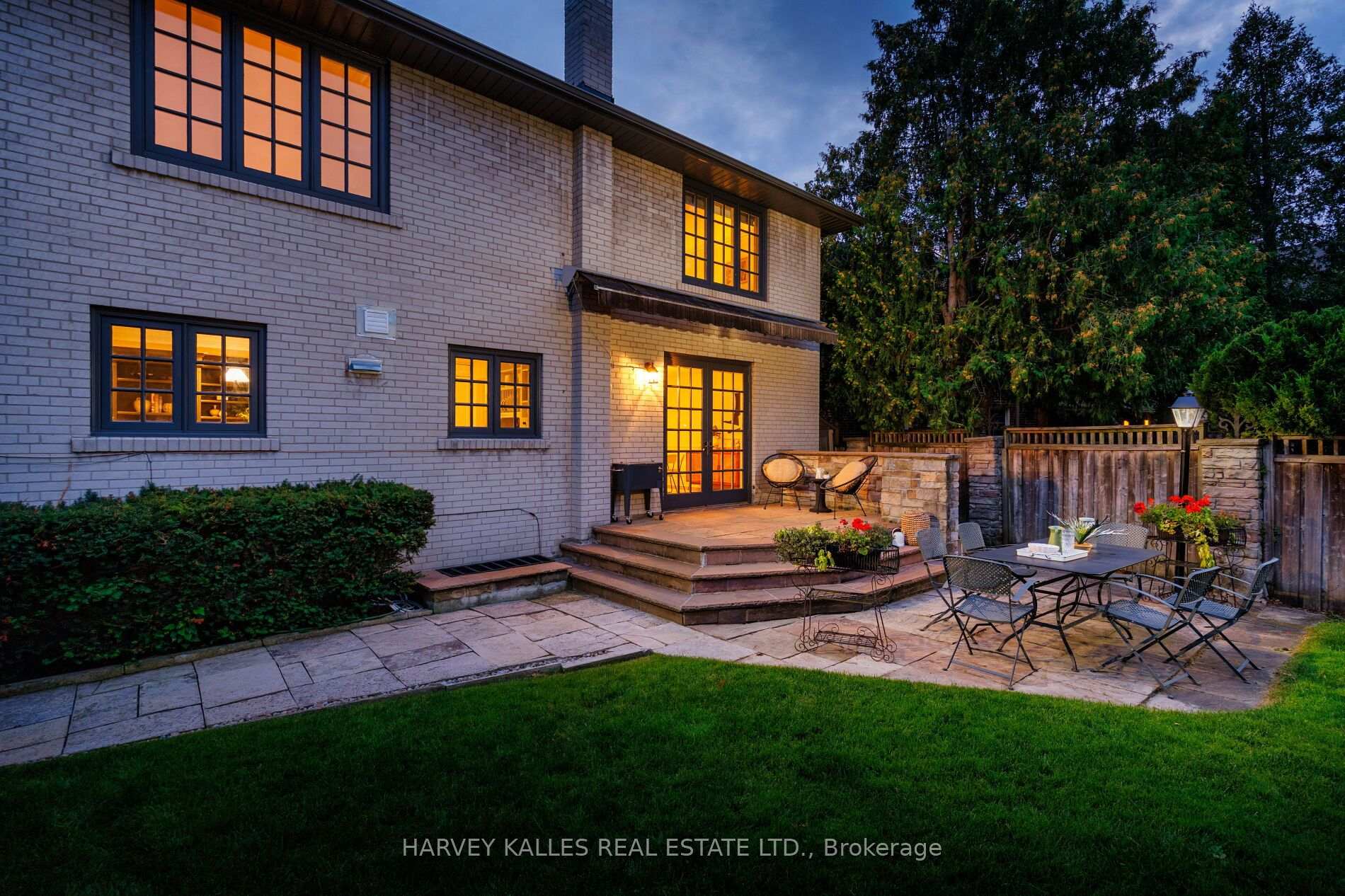15 Moorehill Drive, Toronto
