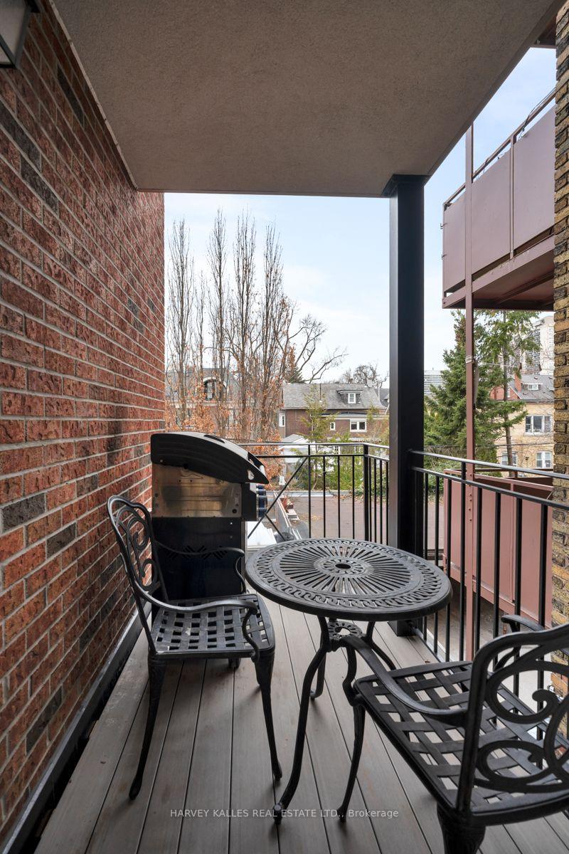 319 Lonsdale Road N 2D, Toronto Unit: 2D