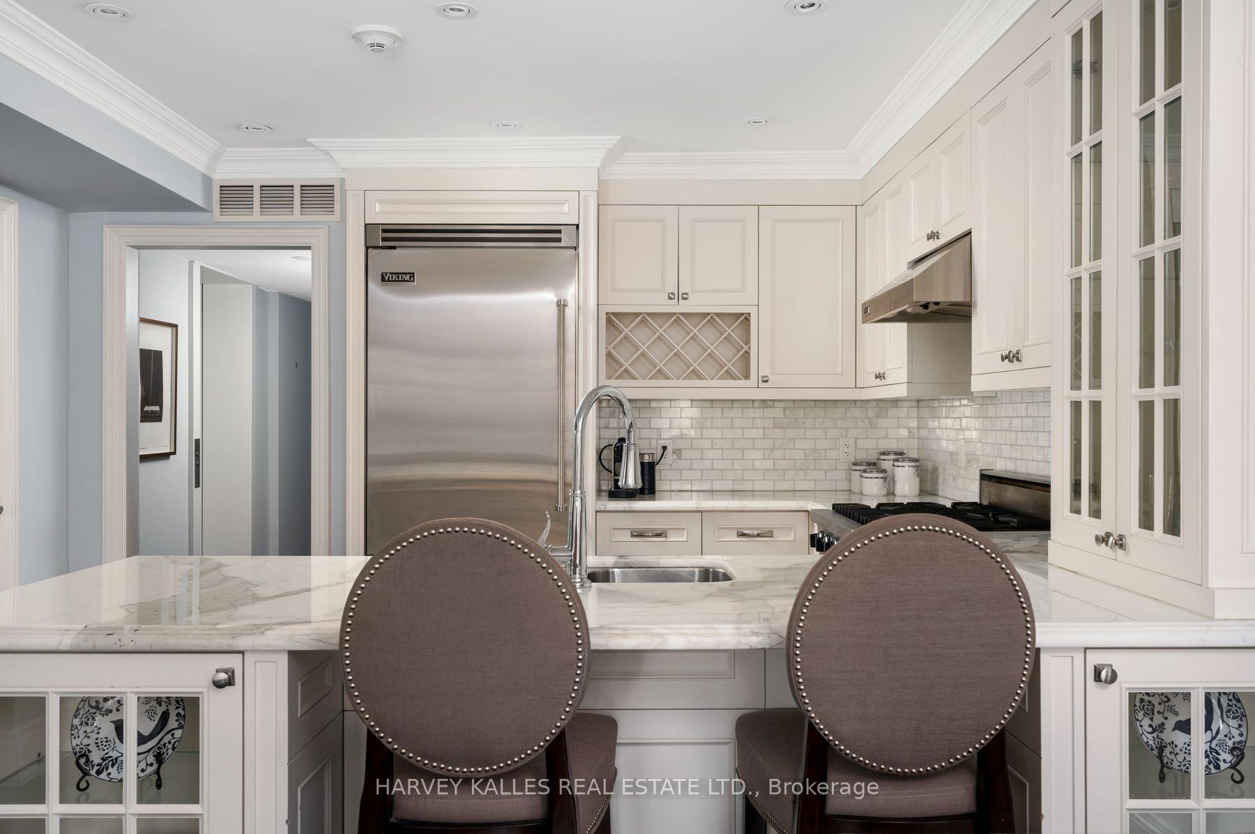 319 Lonsdale Road N 2D, Toronto Unit: 2D