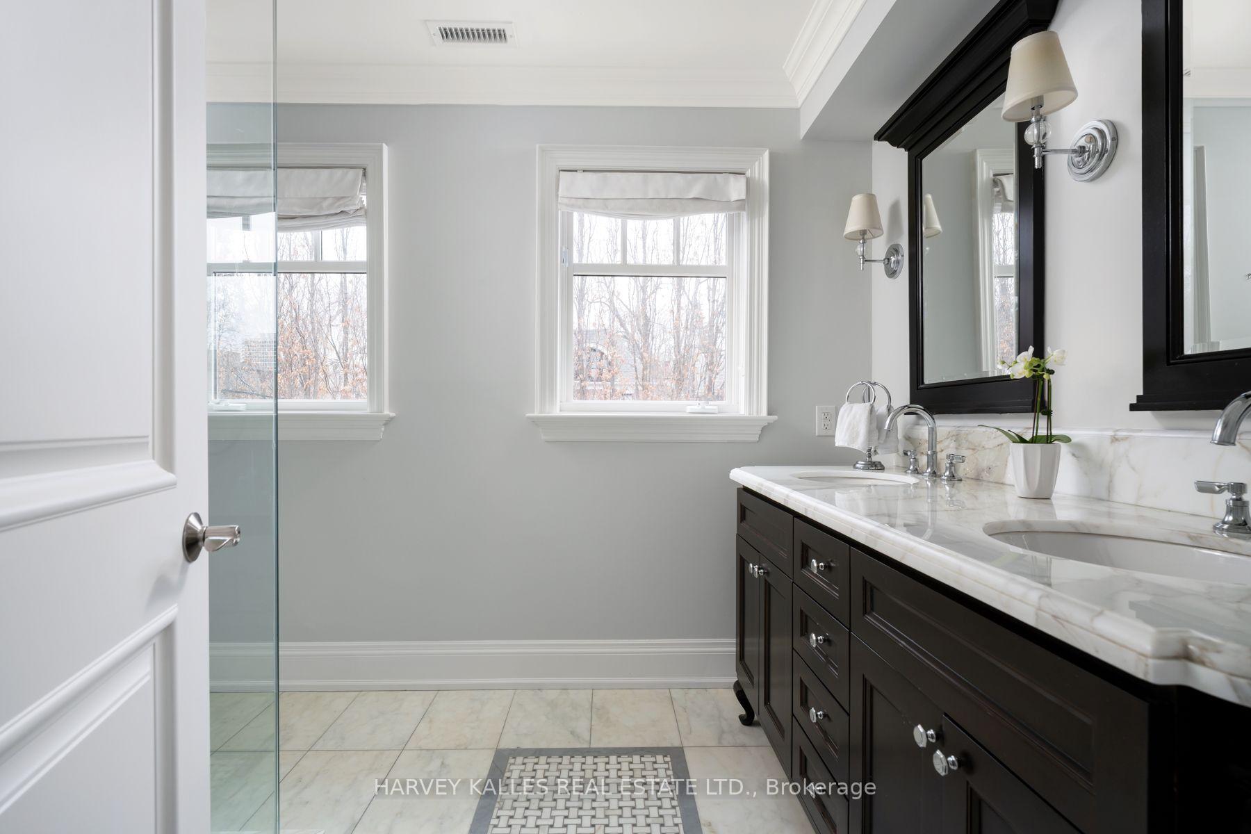 319 Lonsdale Road N 2D, Toronto Unit: 2D