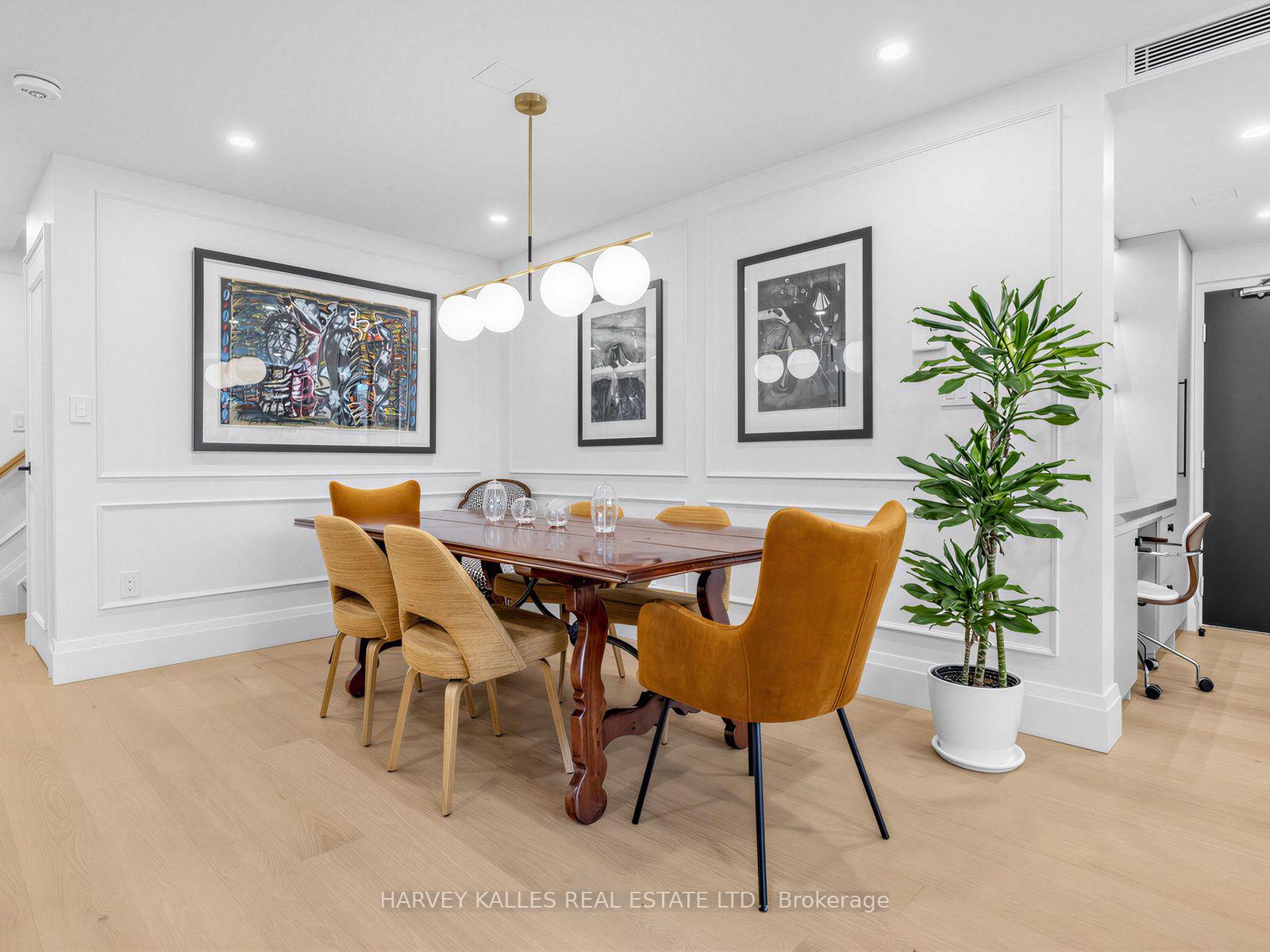 349 St. Clair Avenue W 404, Toronto Unit: 404