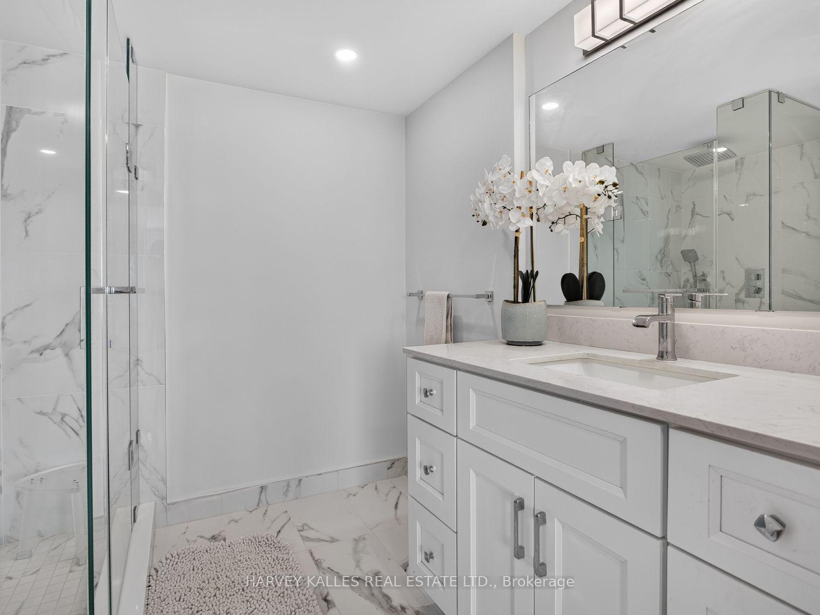 8 Covington Road 1004, Toronto Unit: 1004