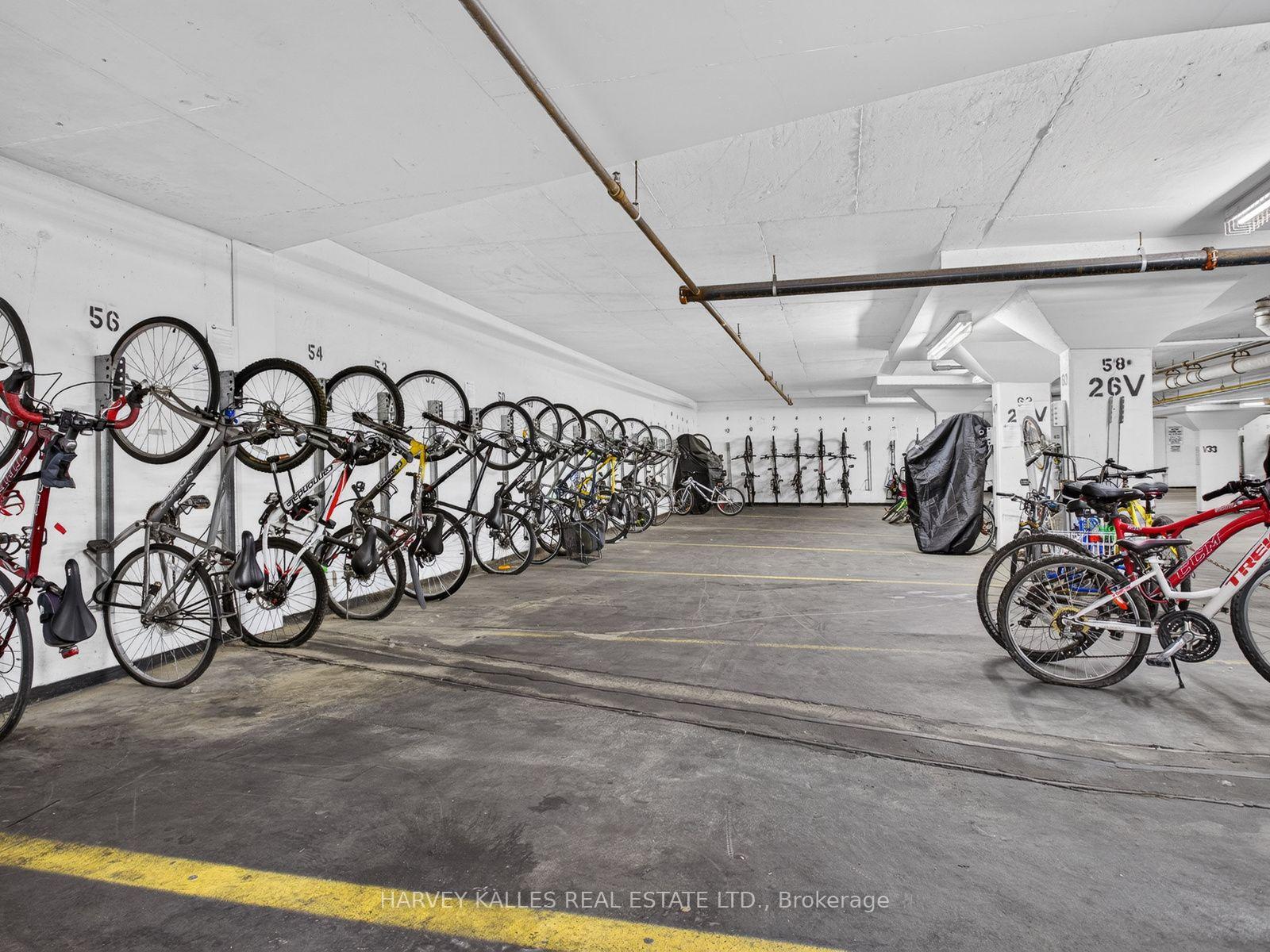8 Covington Road 1004, Toronto Unit: 1004