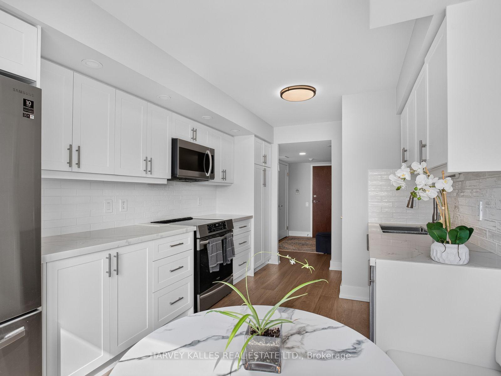 8 Covington Road 1004, Toronto Unit: 1004