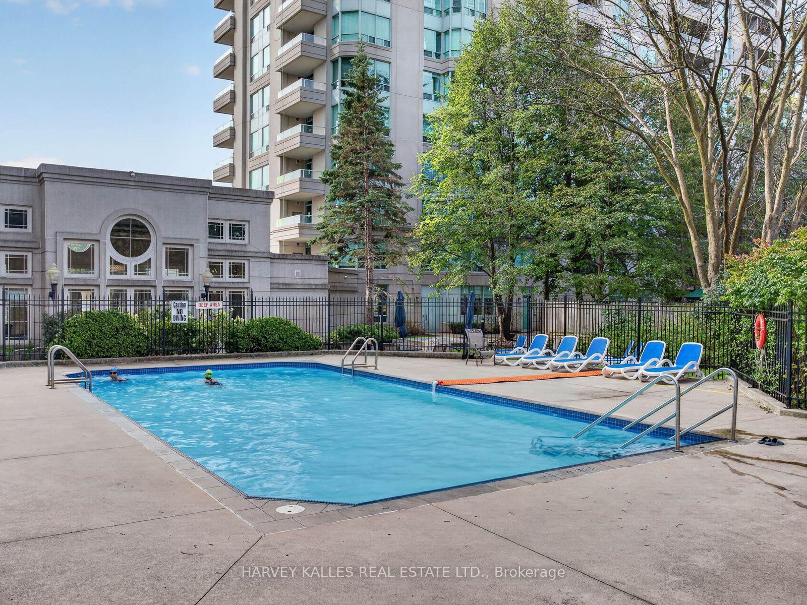 8 Covington Road 1004, Toronto Unit: 1004