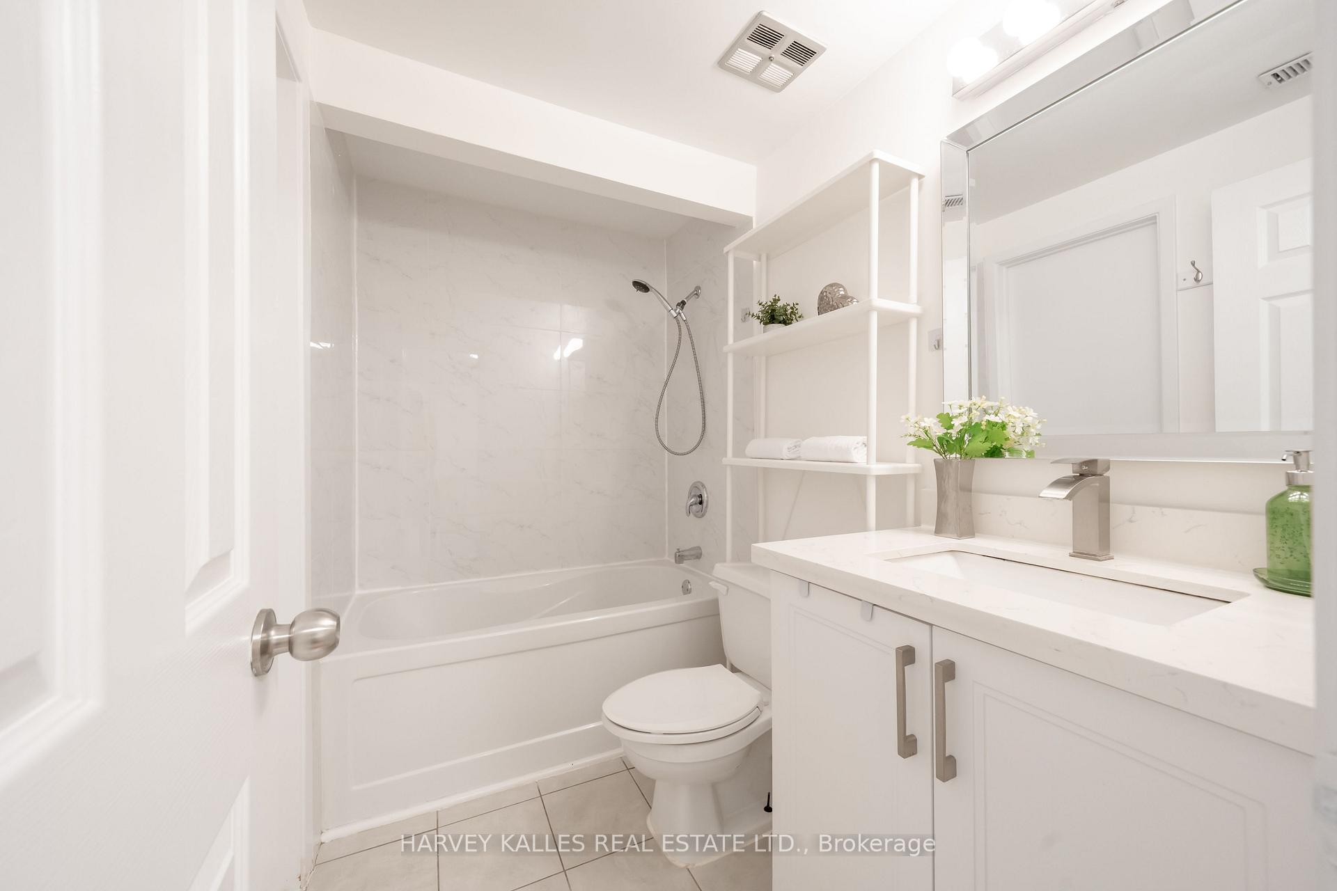 102 Jenny Wren Way, Toronto