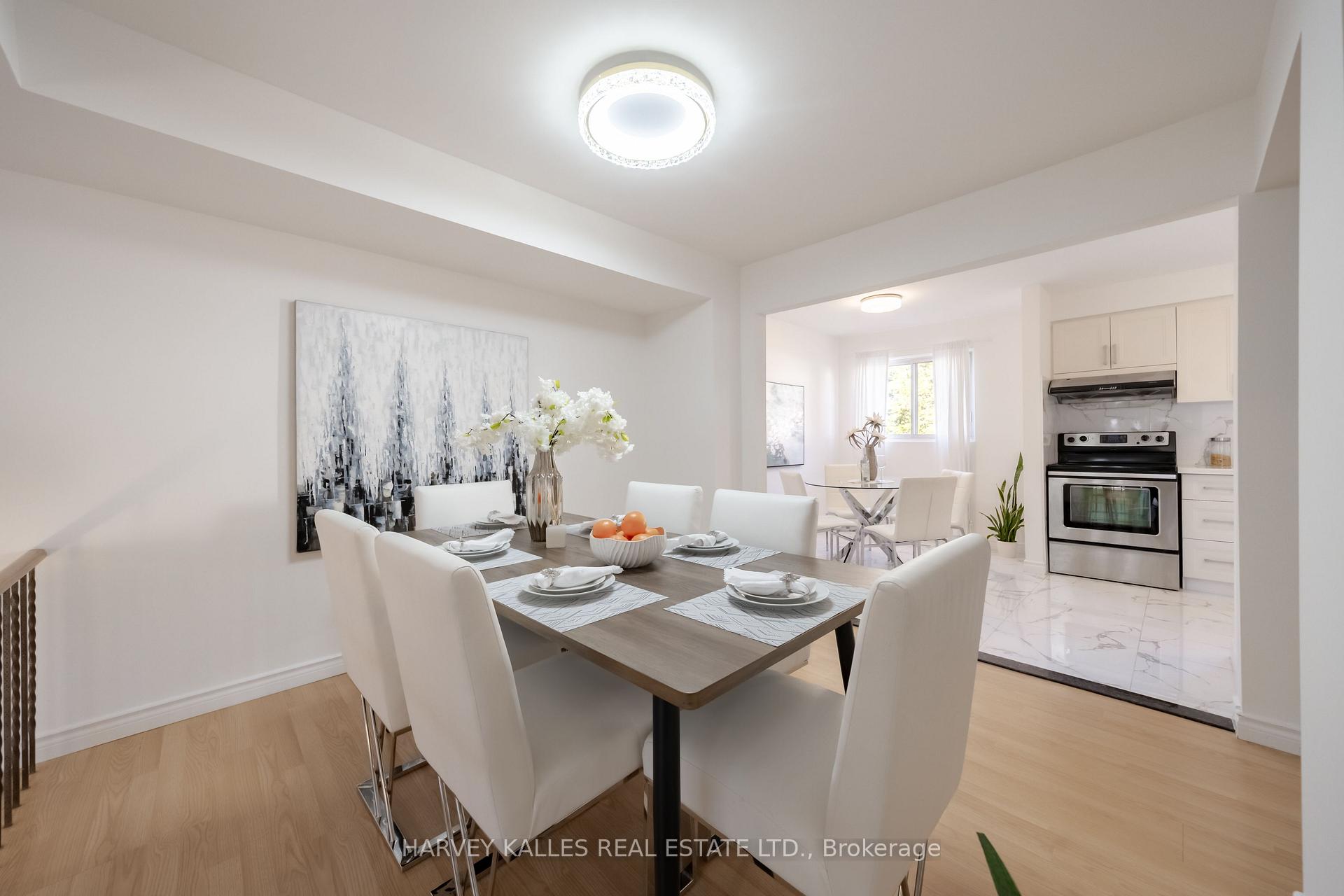 102 Jenny Wren Way, Toronto