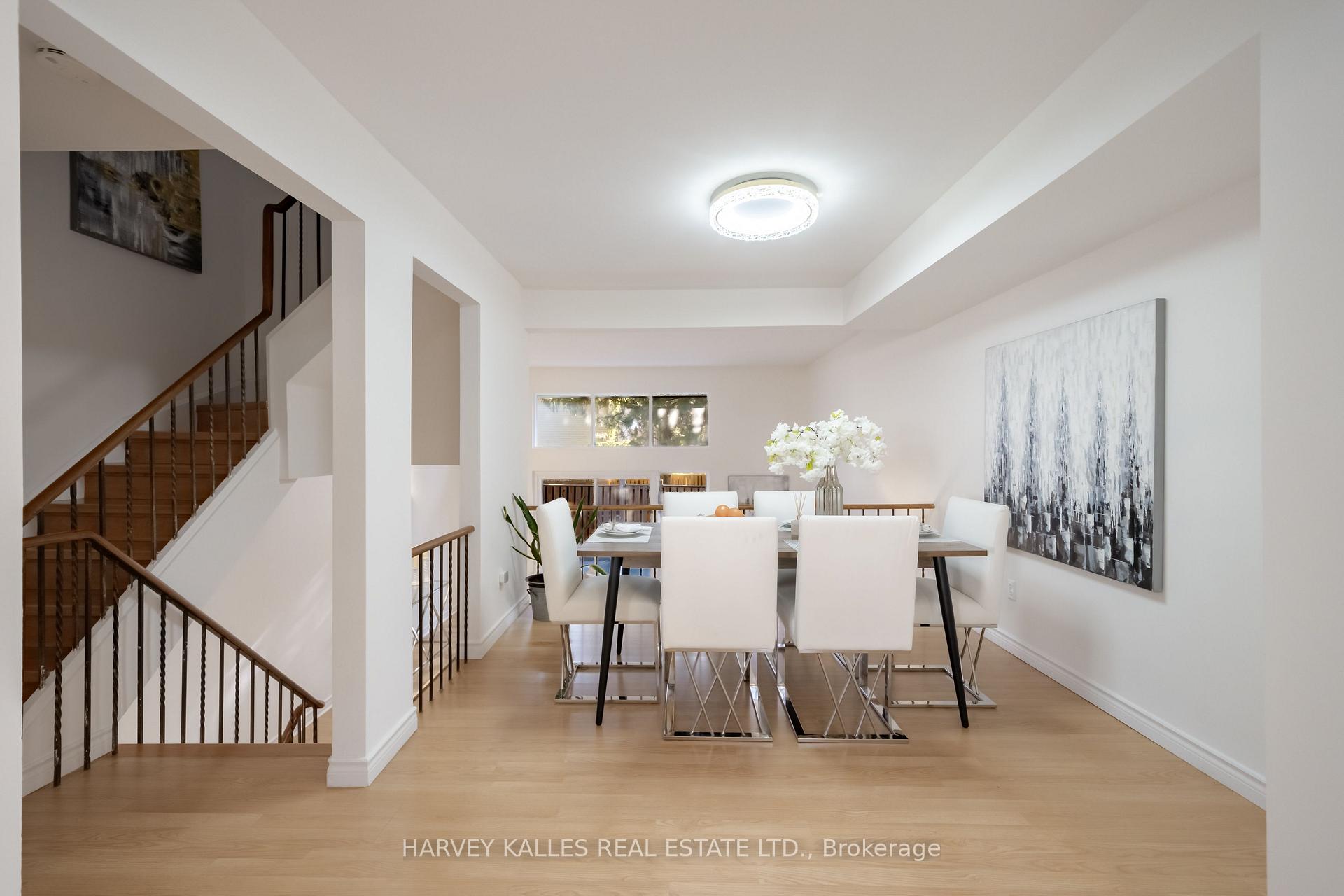 102 Jenny Wren Way, Toronto