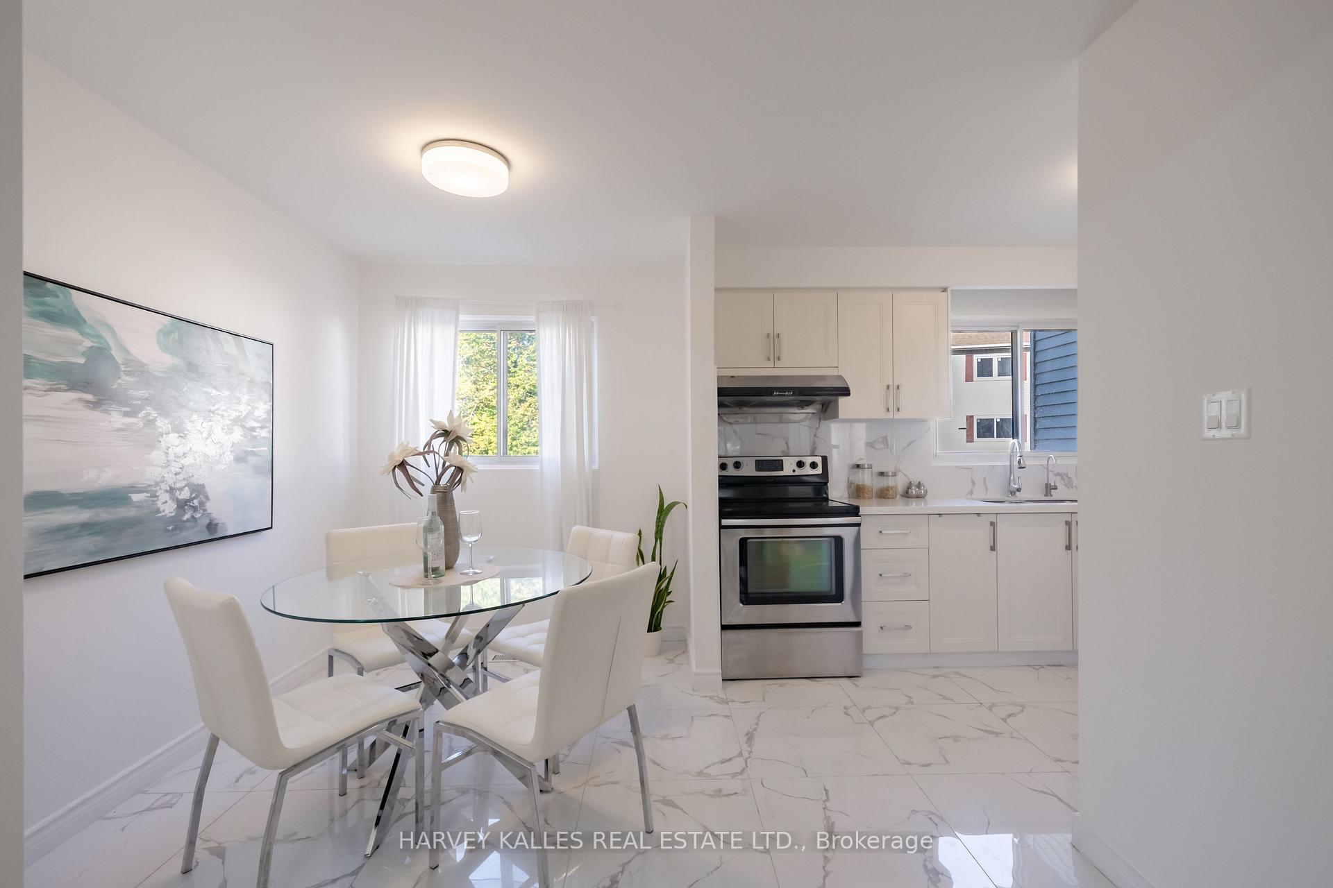 102 Jenny Wren Way, Toronto