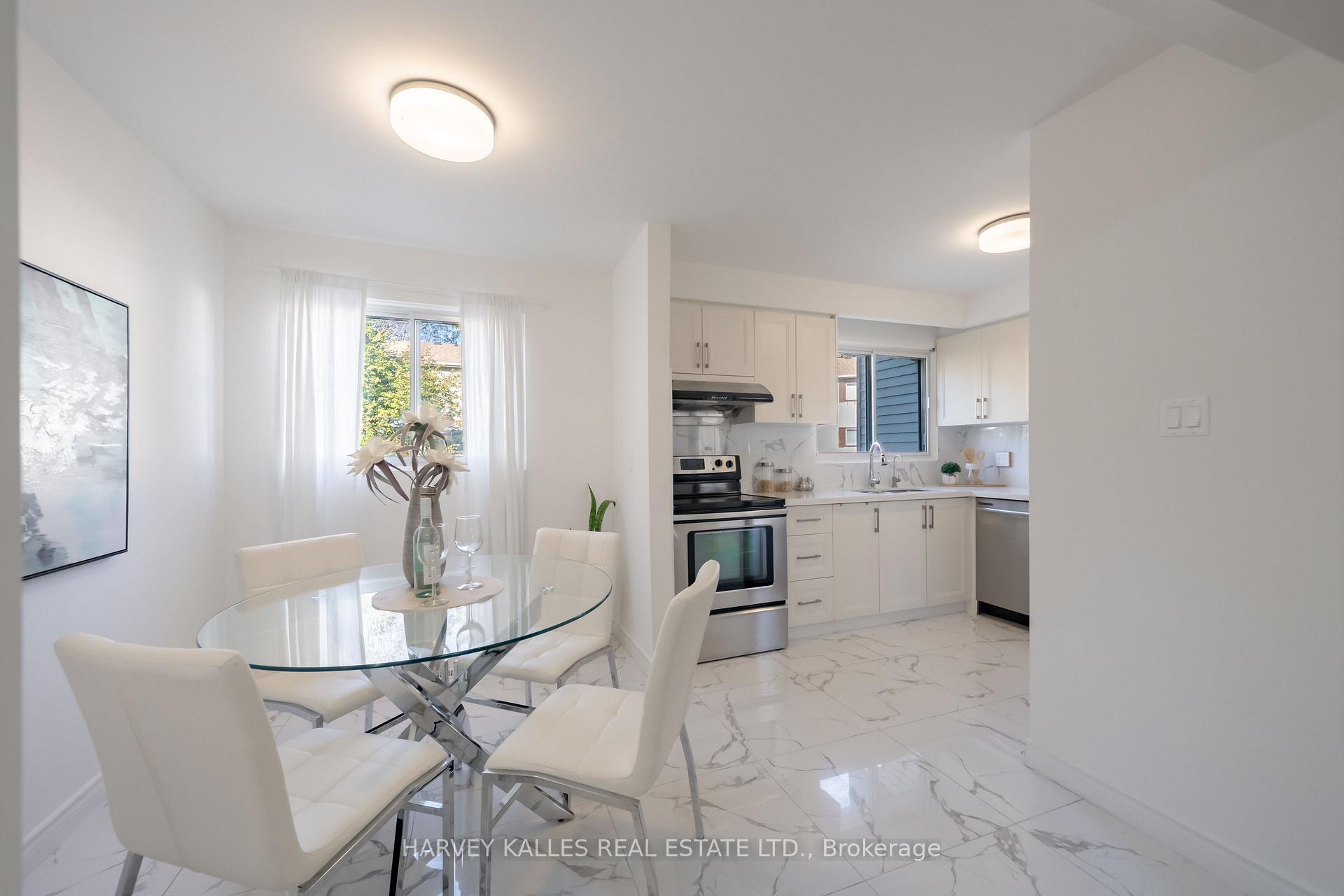 102 Jenny Wren Way, Toronto