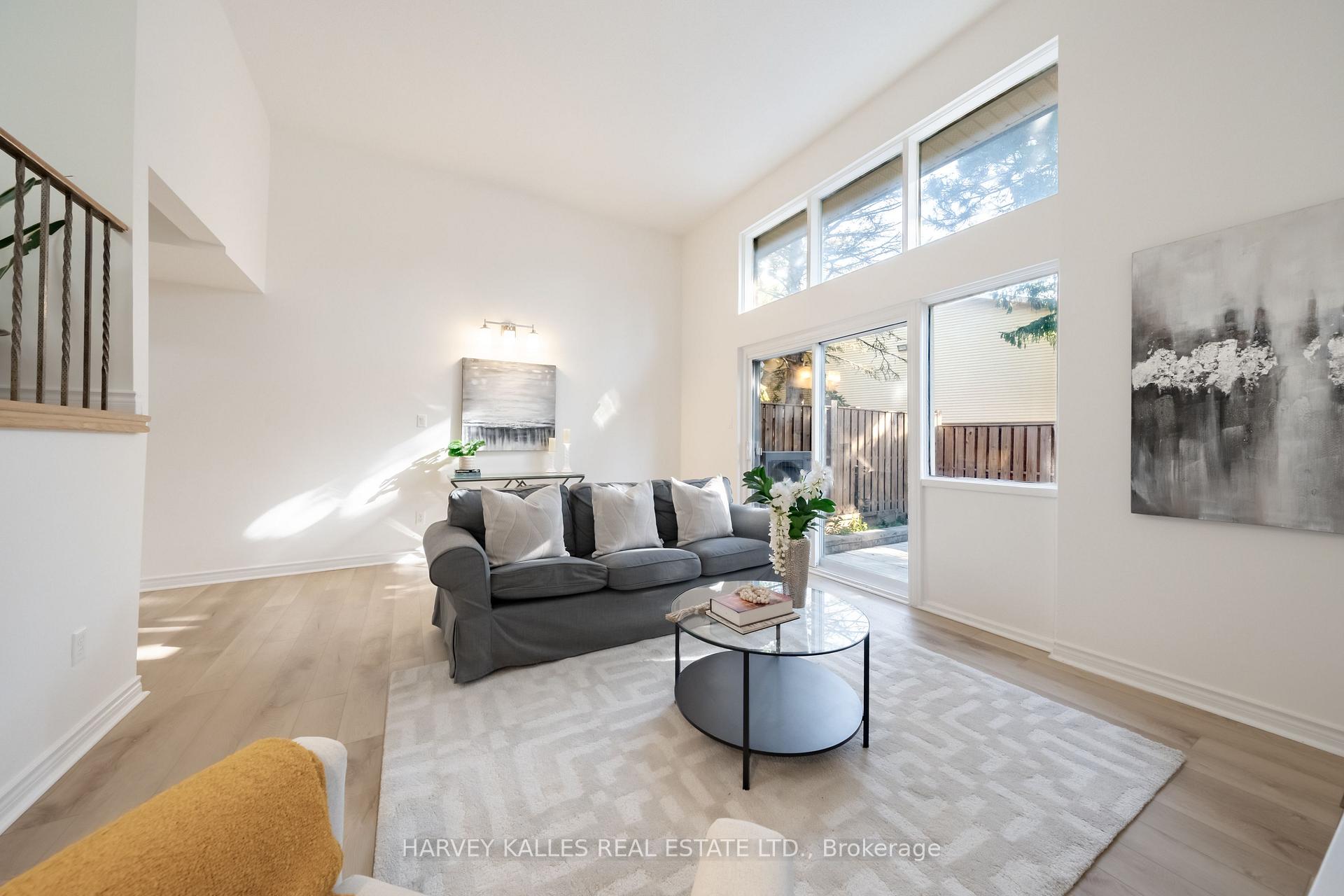 102 Jenny Wren Way, Toronto