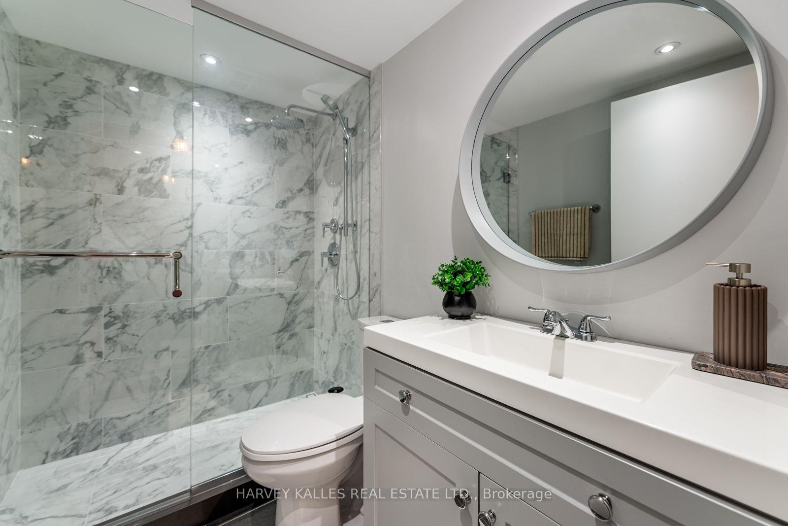 954 King Street W 507, Toronto Unit: 507