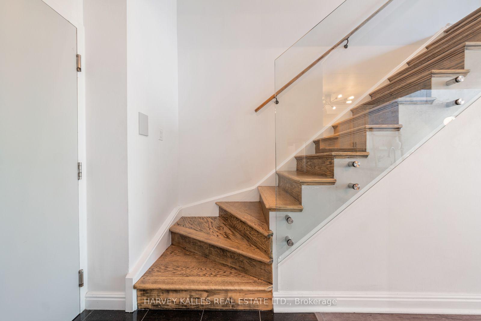 954 King Street W 507, Toronto Unit: 507