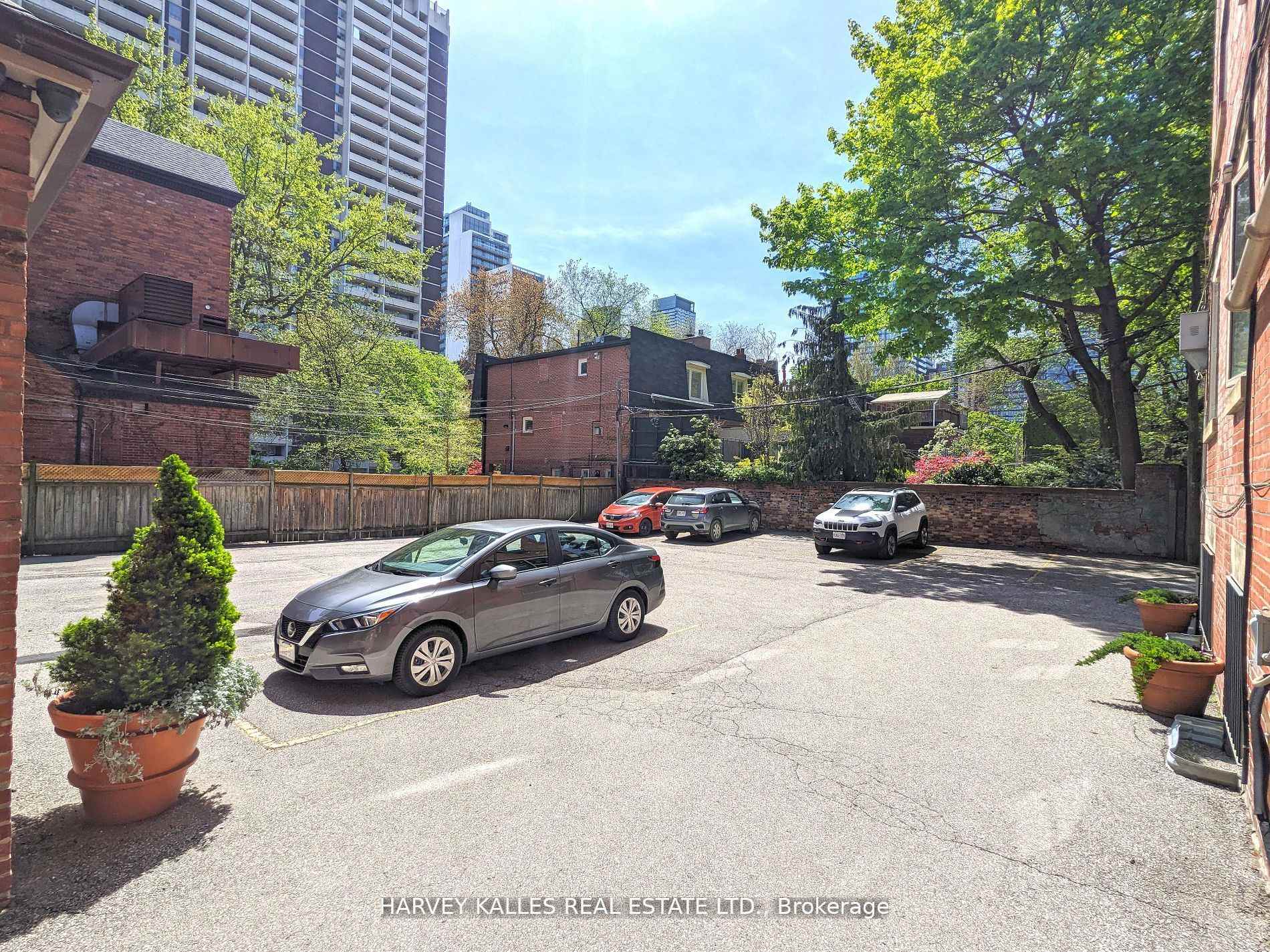 510 Jarvis Street 14, Toronto Unit: 14