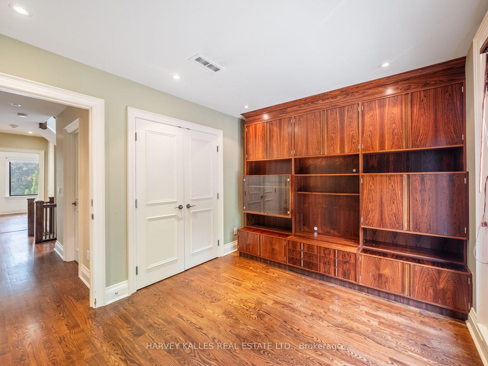 67 Warren Road, Toronto