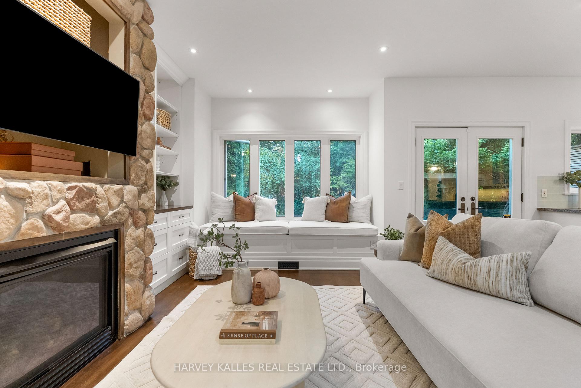 121 Johnston Avenue, Toronto
