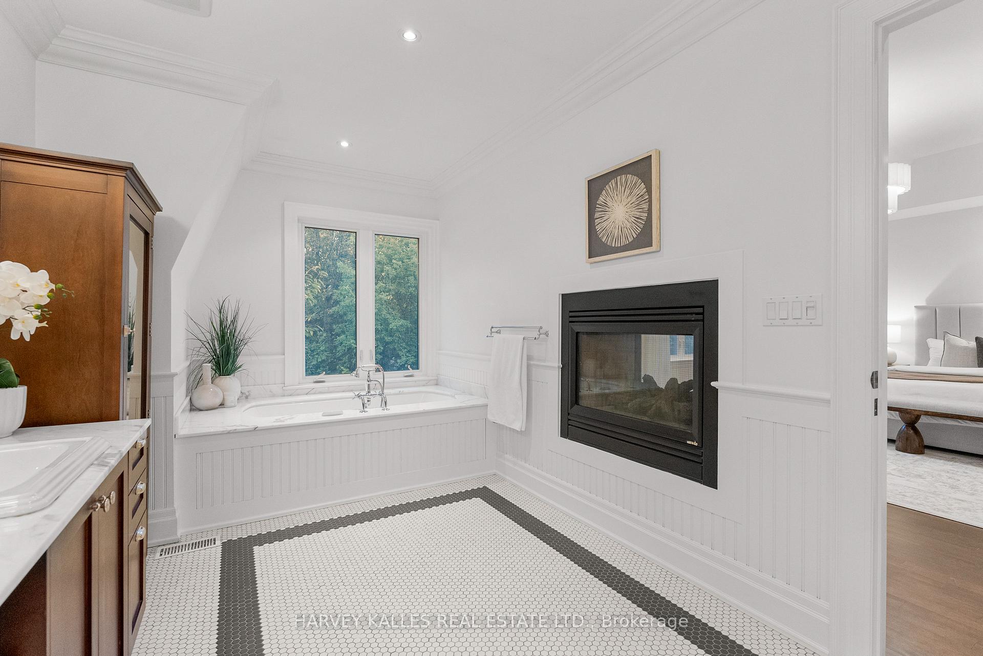 121 Johnston Avenue, Toronto