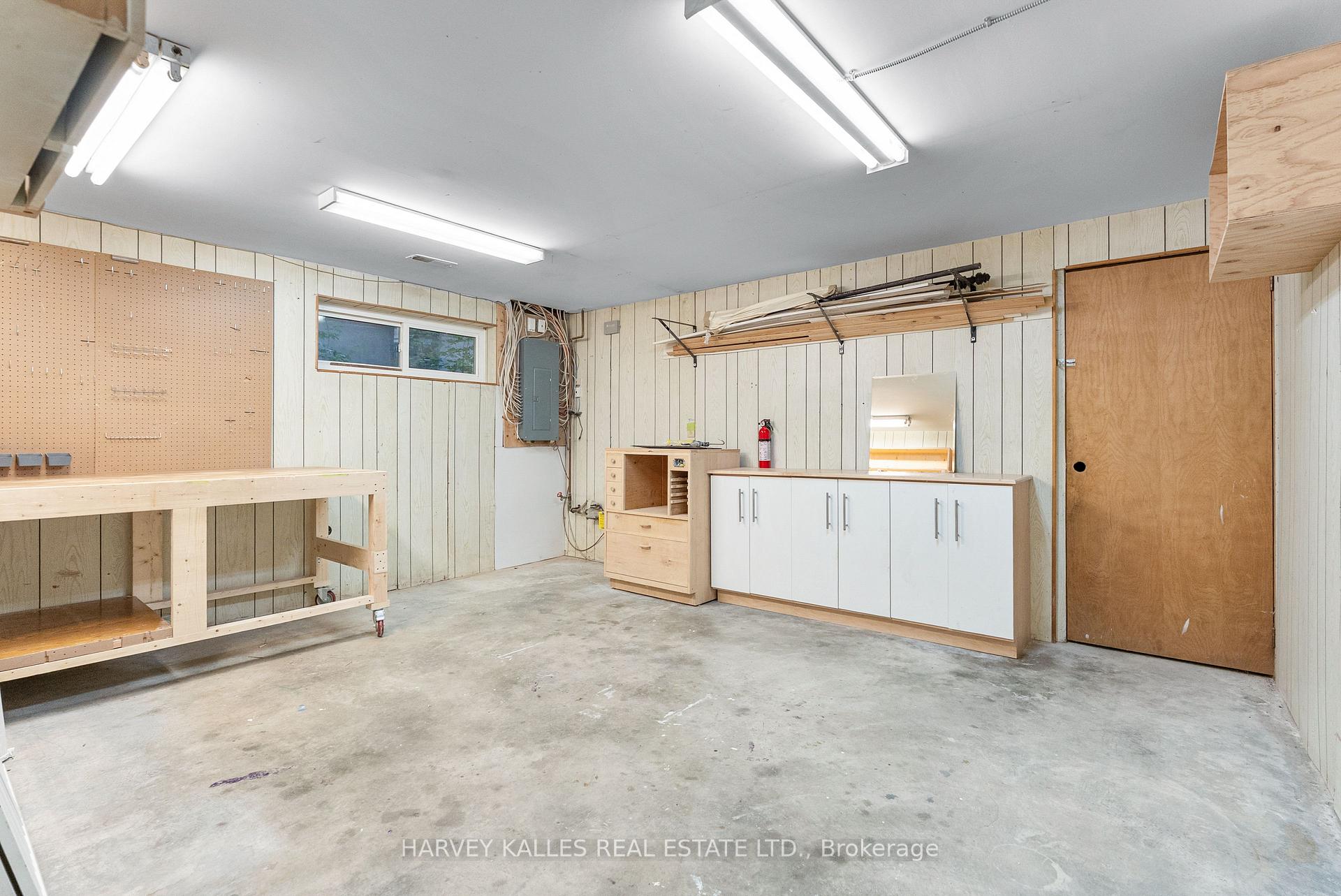 121 Johnston Avenue, Toronto