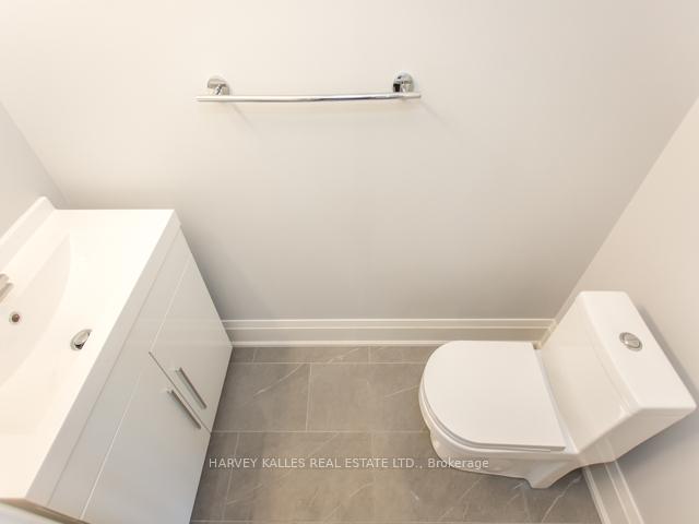 987 Avenue Road Main, Toronto Unit: Main